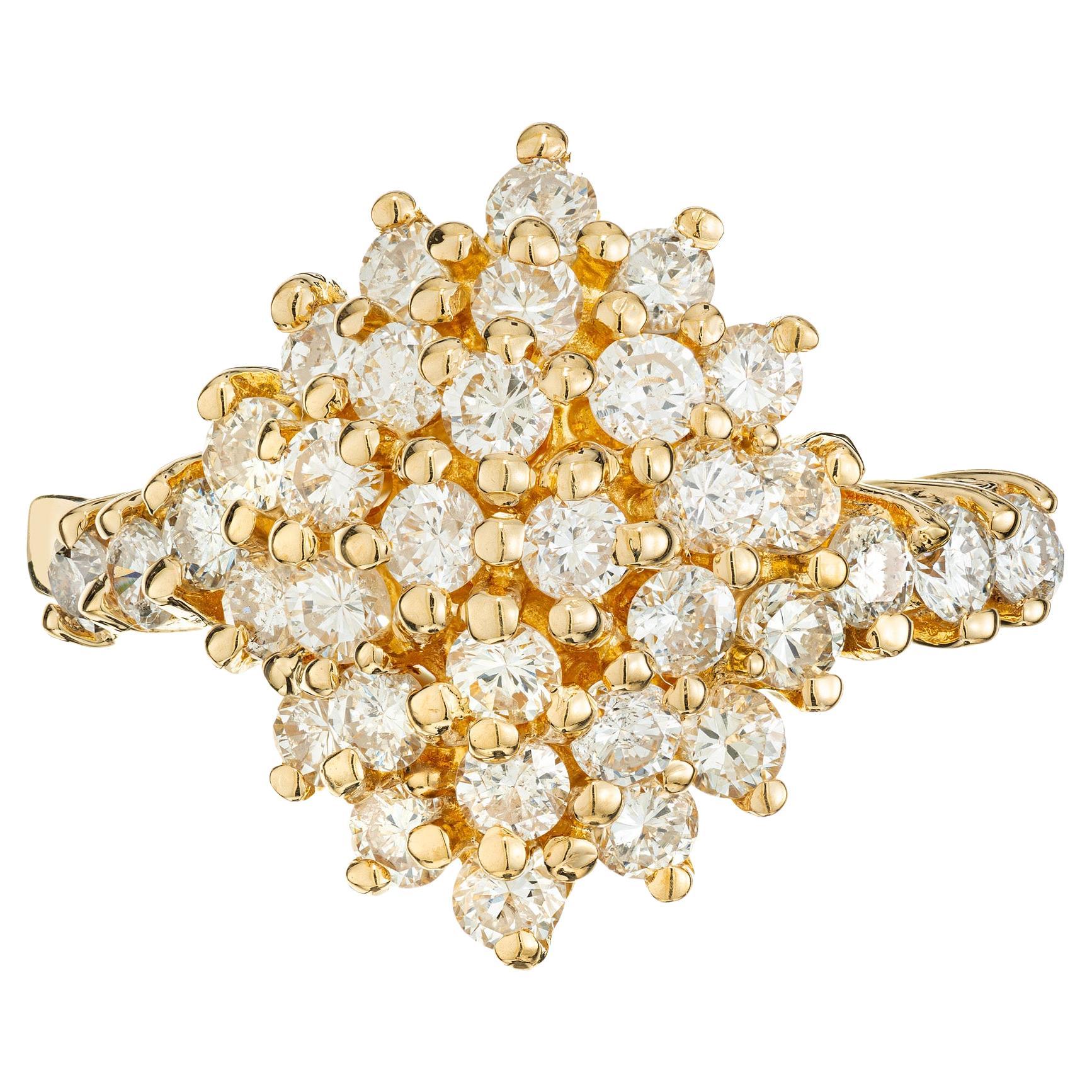 1.25 Carat Round Diamond Yellow Gold Dome Cluster Ring For Sale
