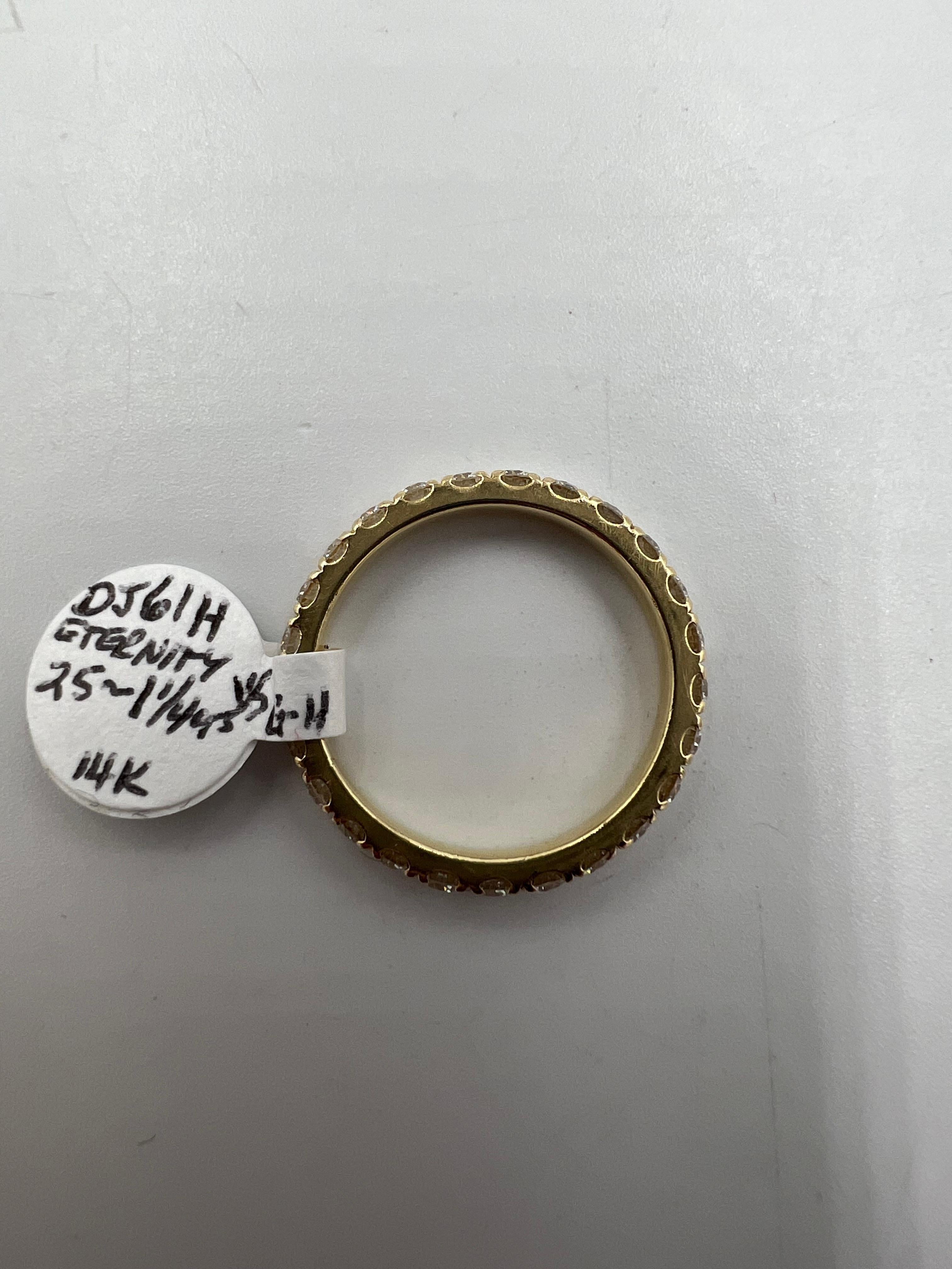1.25 Carat Round Diamond Yellow Gold Eternity Band Ring Size 6 For Sale 3