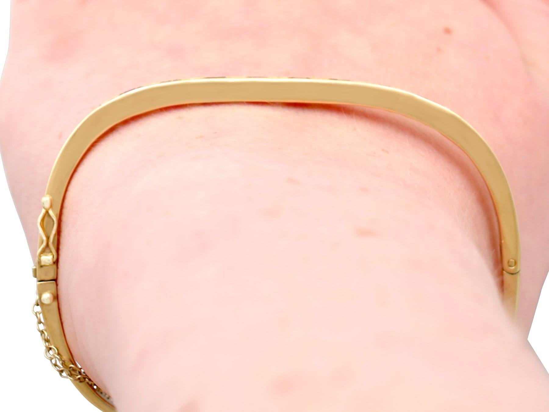 Bracelet en or jaune avec rubis de 1,25 carat et diamants de 1,12 carat en vente 6