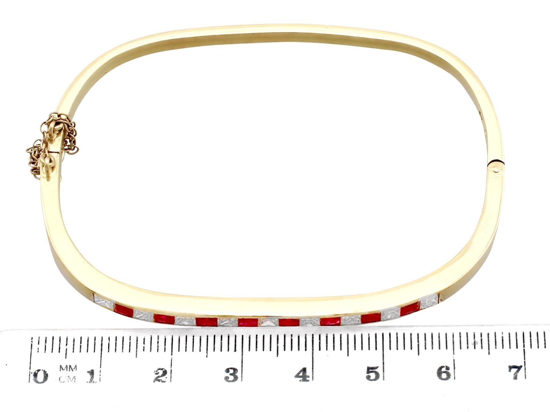 Bracelet en or jaune avec rubis de 1,25 carat et diamants de 1,12 carat en vente 2