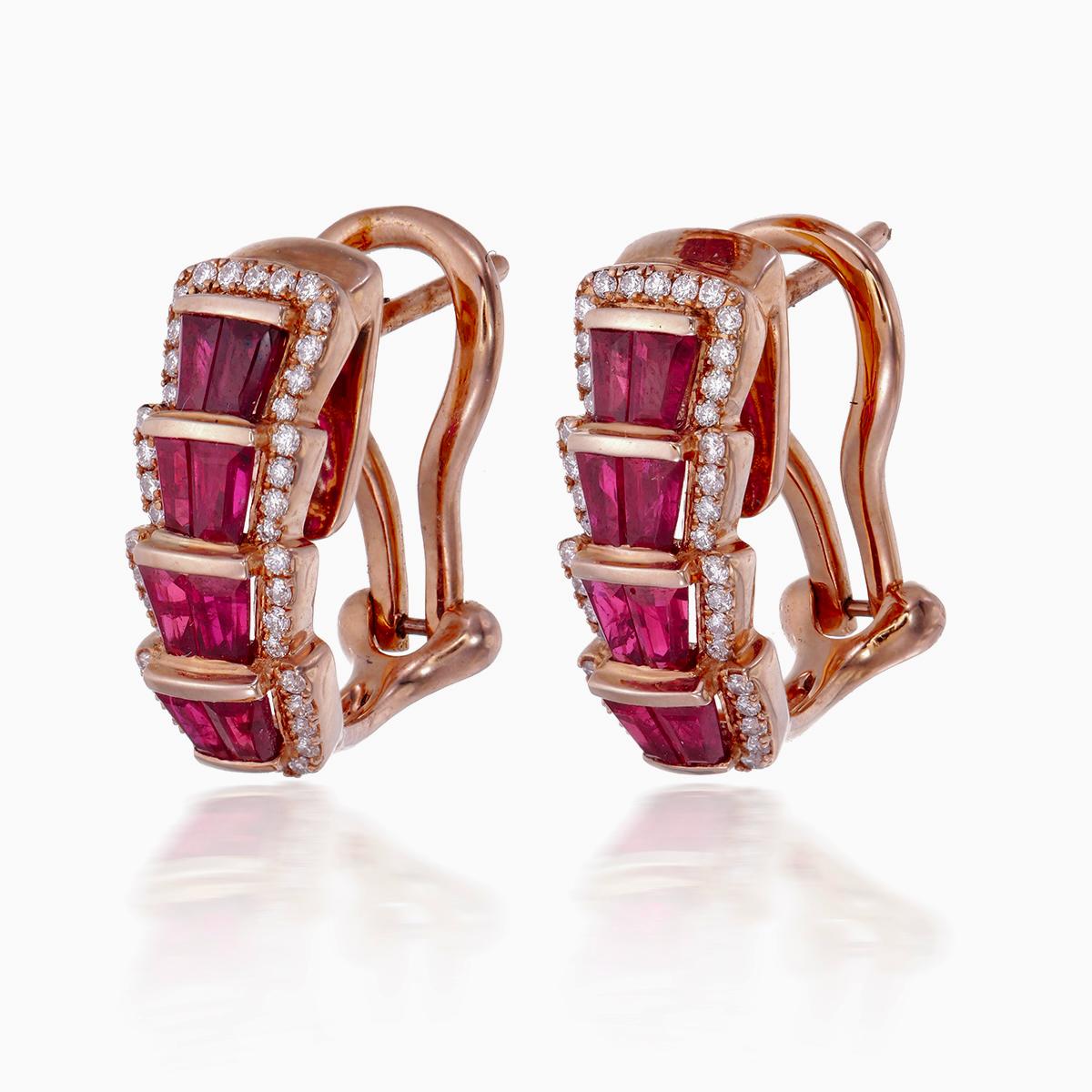Taglio baguette Orecchino con rubino e diamante da 1,25 carati in oro rosa 18 carati in vendita