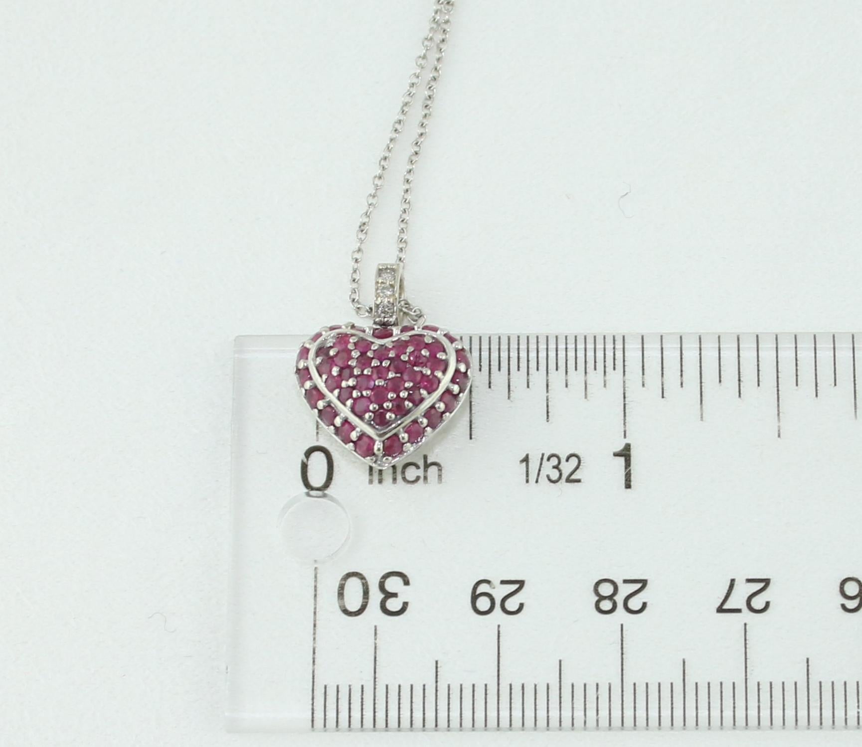 De las mujeres Collar Colgante Corazón de Oro con Rubí y Diamantes de 1,25 Quilates en venta