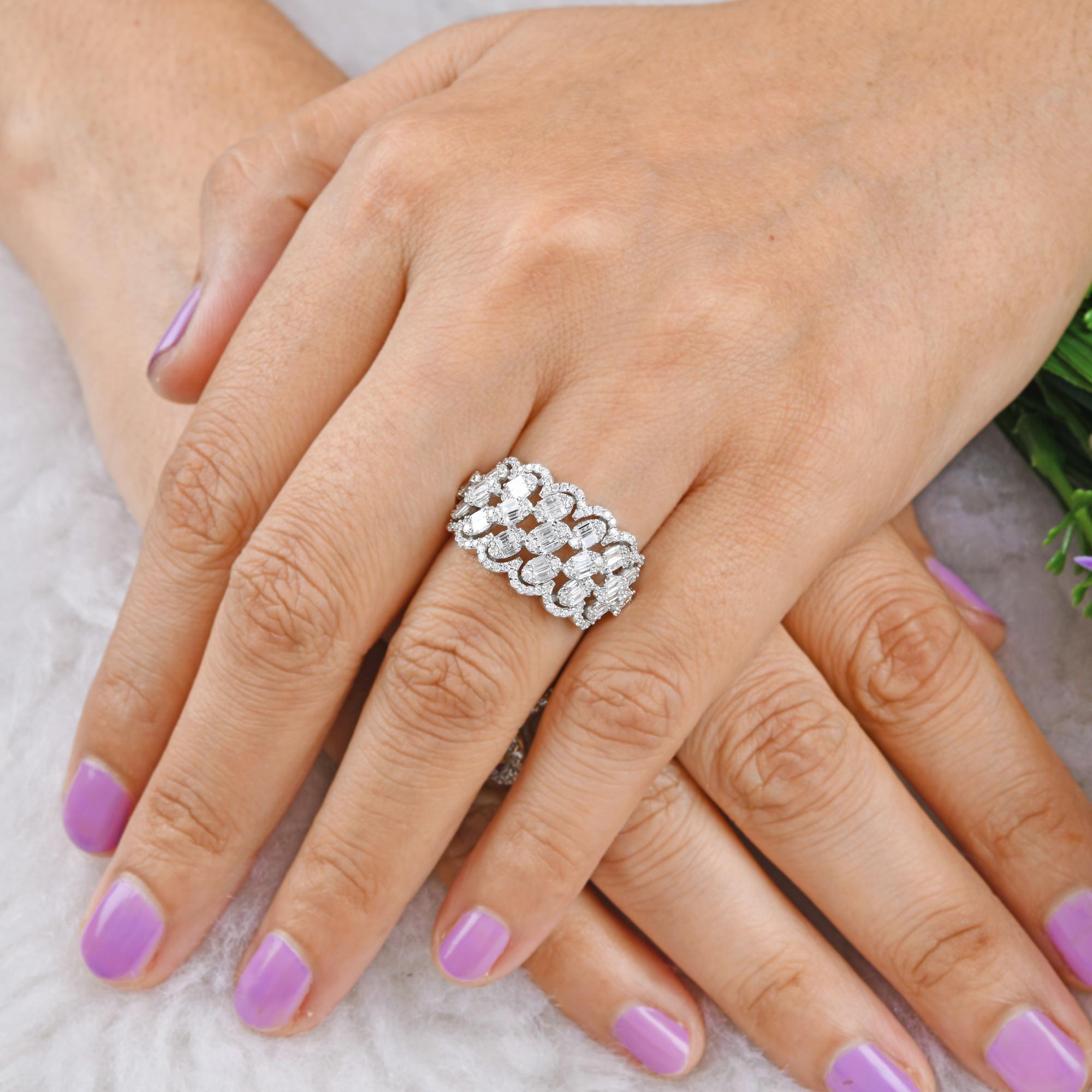 1.25 Carat SI Clarity HI Color Baguette Round Diamond Ring 18 Karat White Gold In New Condition For Sale In Diera, Dubai