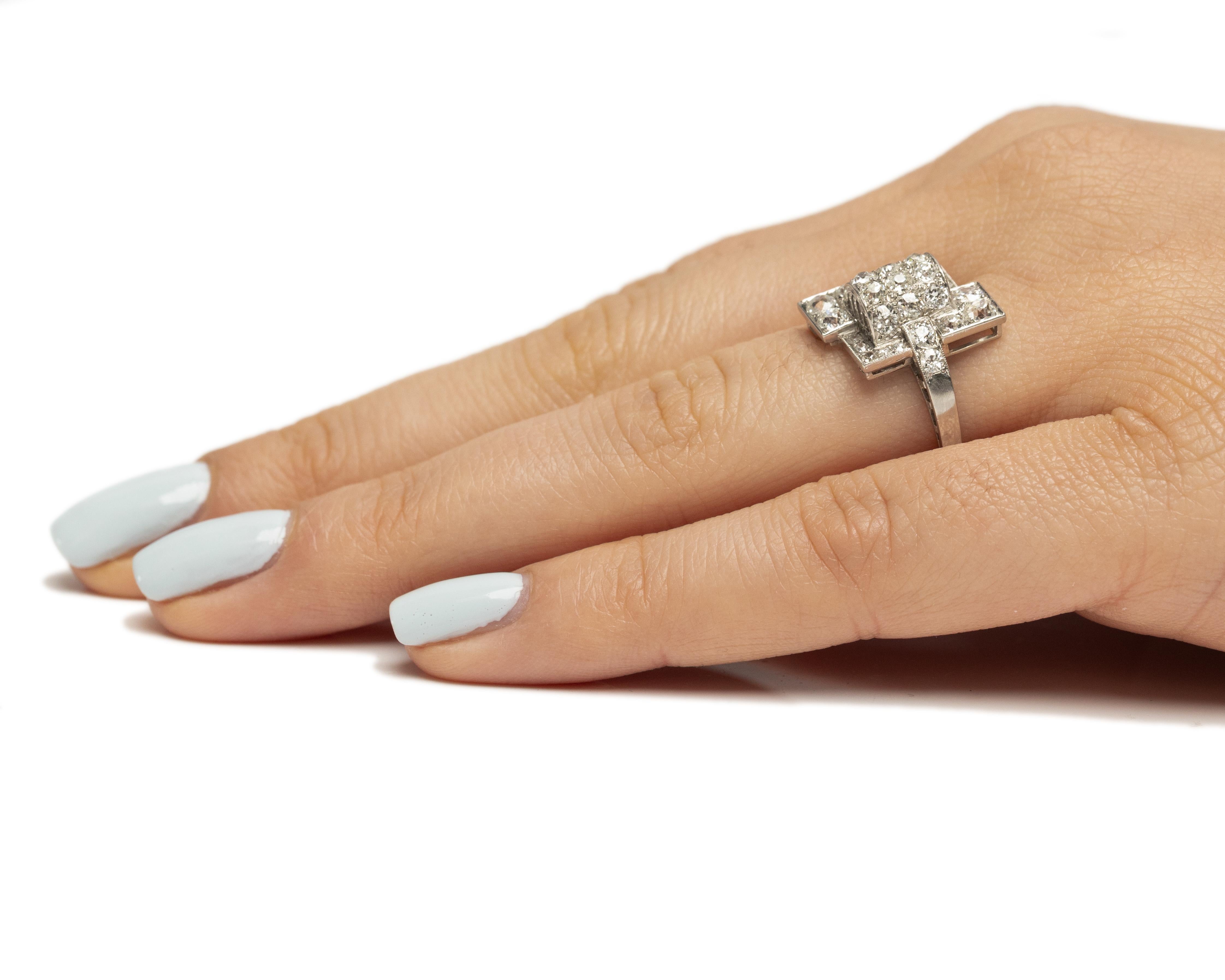 Women's 1.25 Carat Total Weight Art Deco Diamond Platinum Engagement Ring