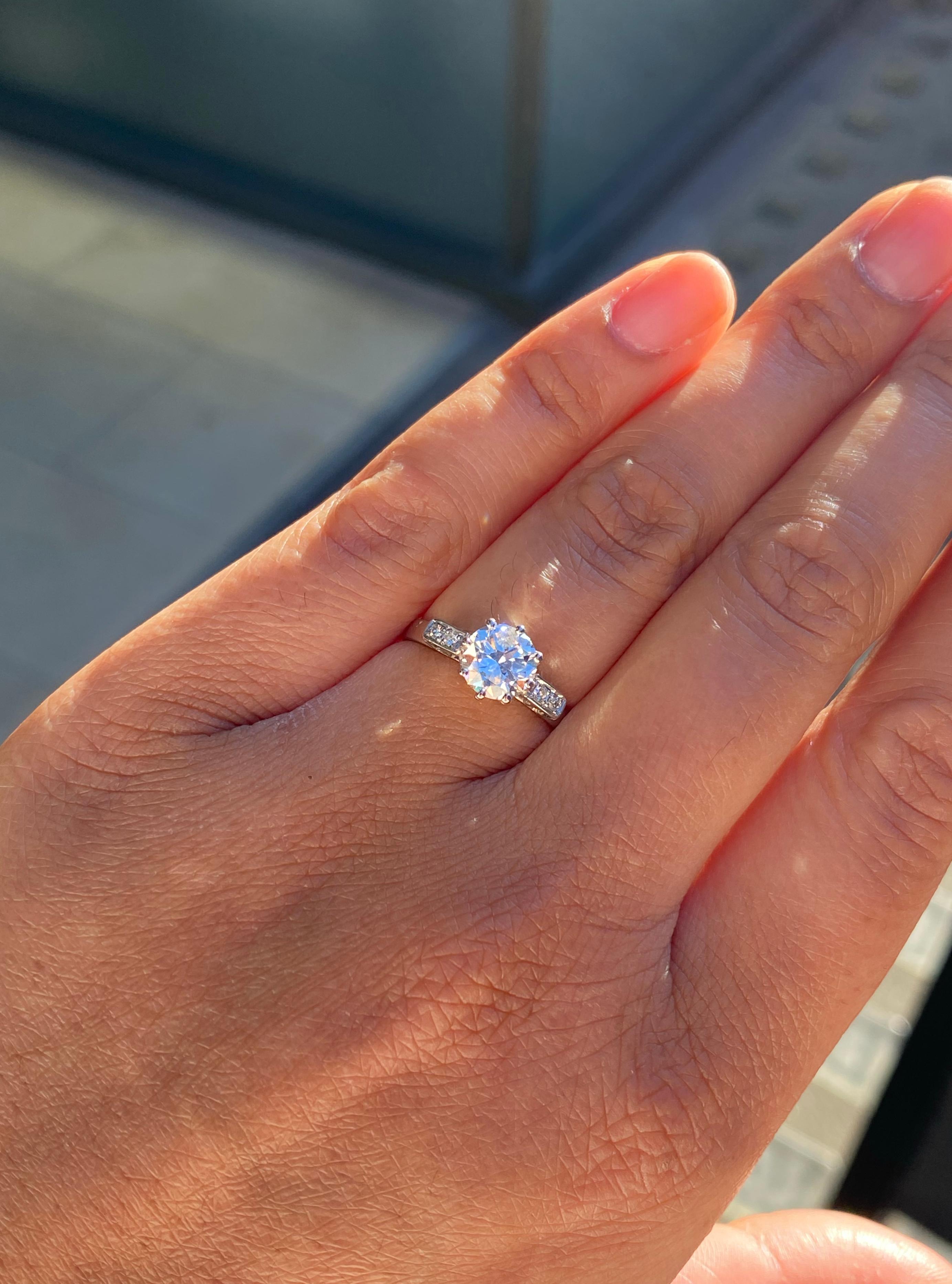 1.25 Carat Transitional Cut Diamond and Platinum Engagement Ring, circa 1920s In Good Condition For Sale In London, GB