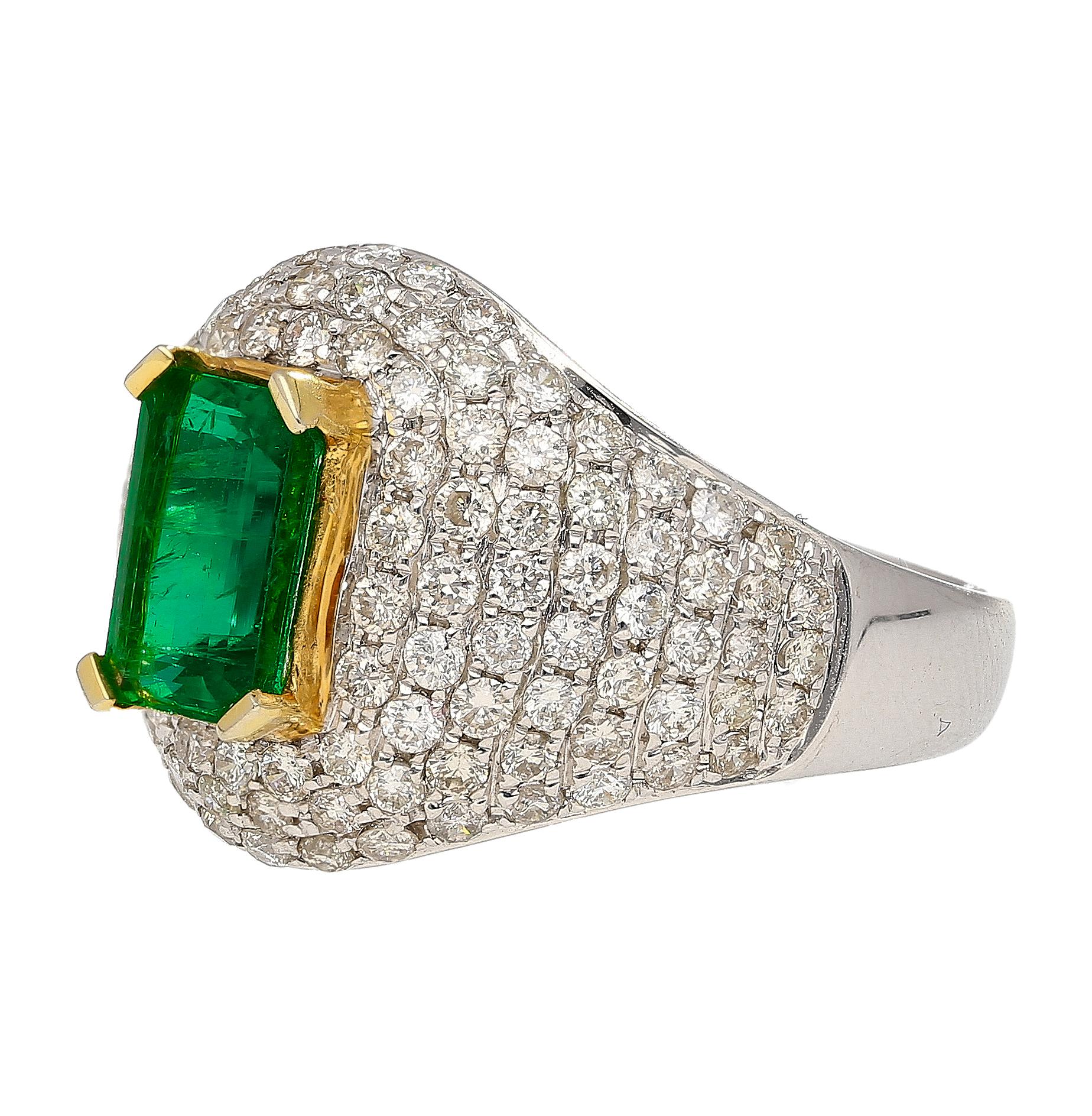 1.25 Carat Zambian Emerald and Diamond Pave Cluster Art Deco Ring In New Condition For Sale In Miami, FL