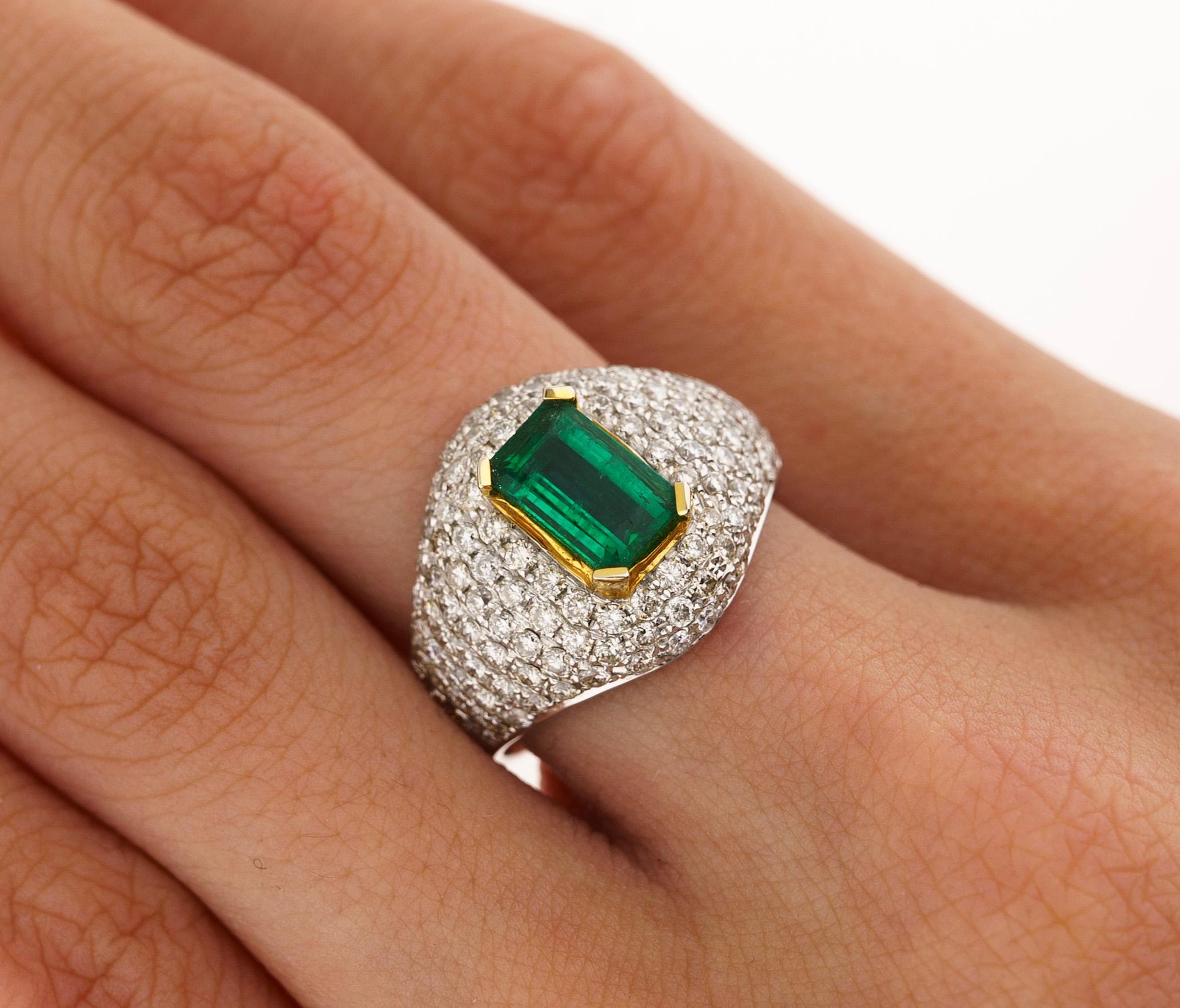 1.25 Carat Zambian Emerald and Diamond Pave Cluster Art Deco Ring For Sale 4