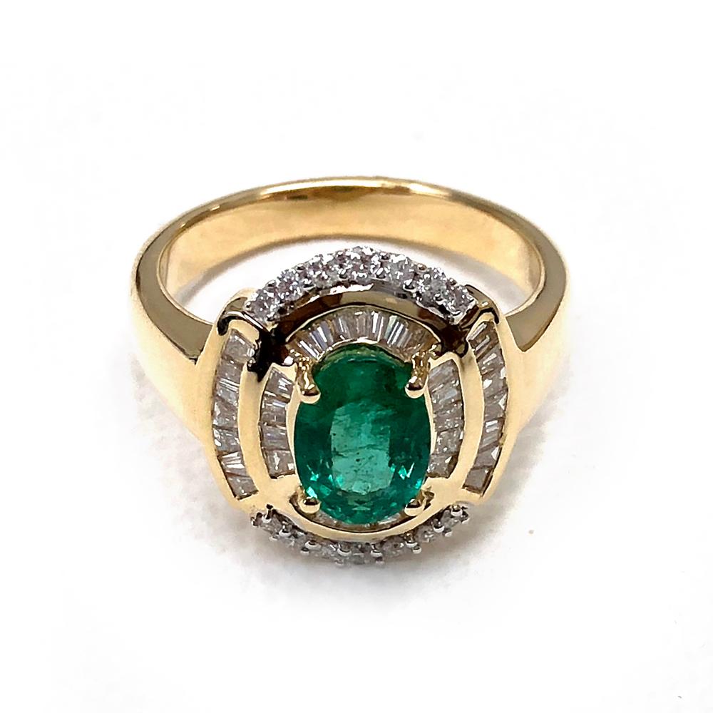 1.25 Carat Zambian Emerald Diamond 14 Karat Yellow Gold Cocktail Ring In New Condition In Great Neck, NY