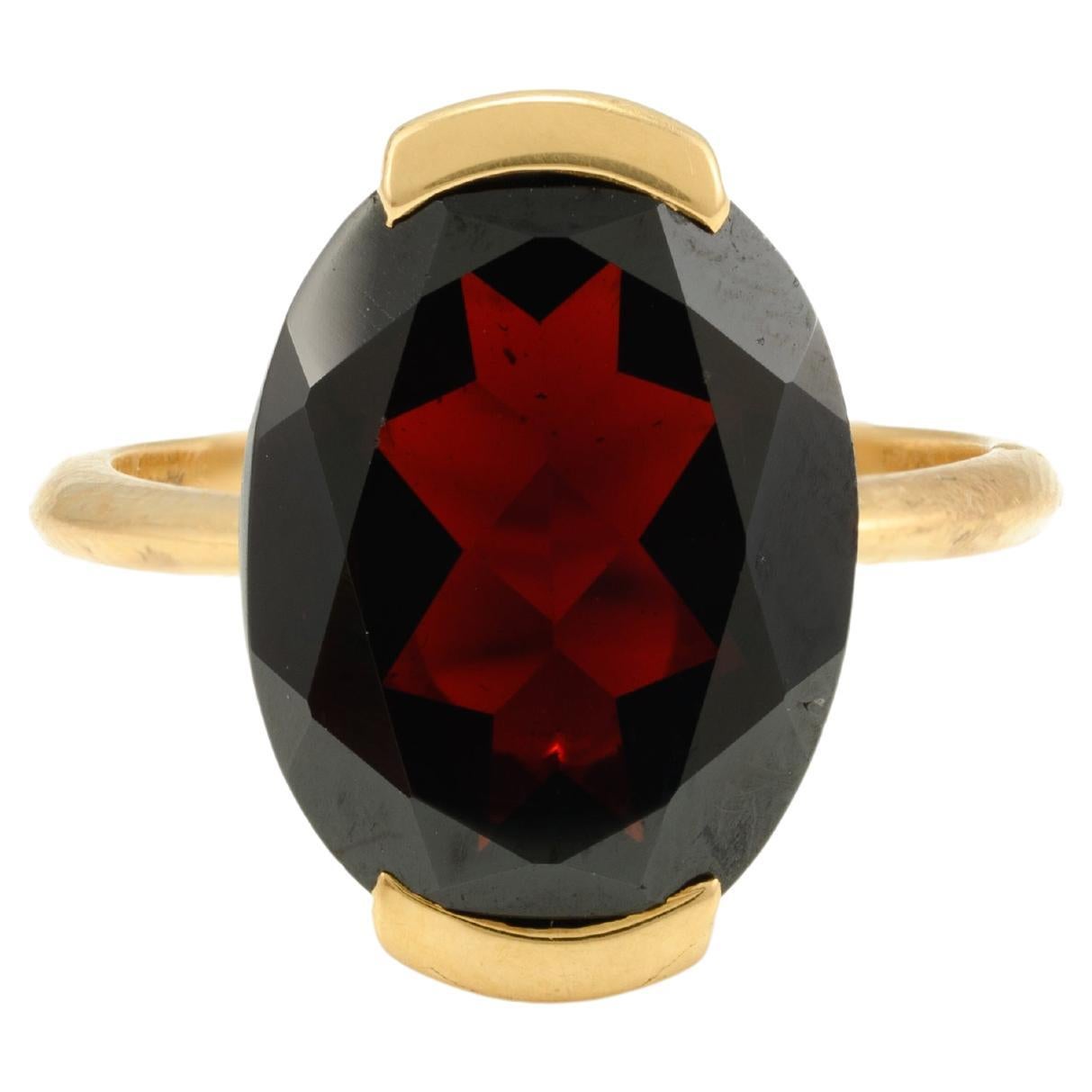 For Sale:  12.5 Carats Natural Garnet Single Stone Ring Set in 18k Solid Yellow Gold