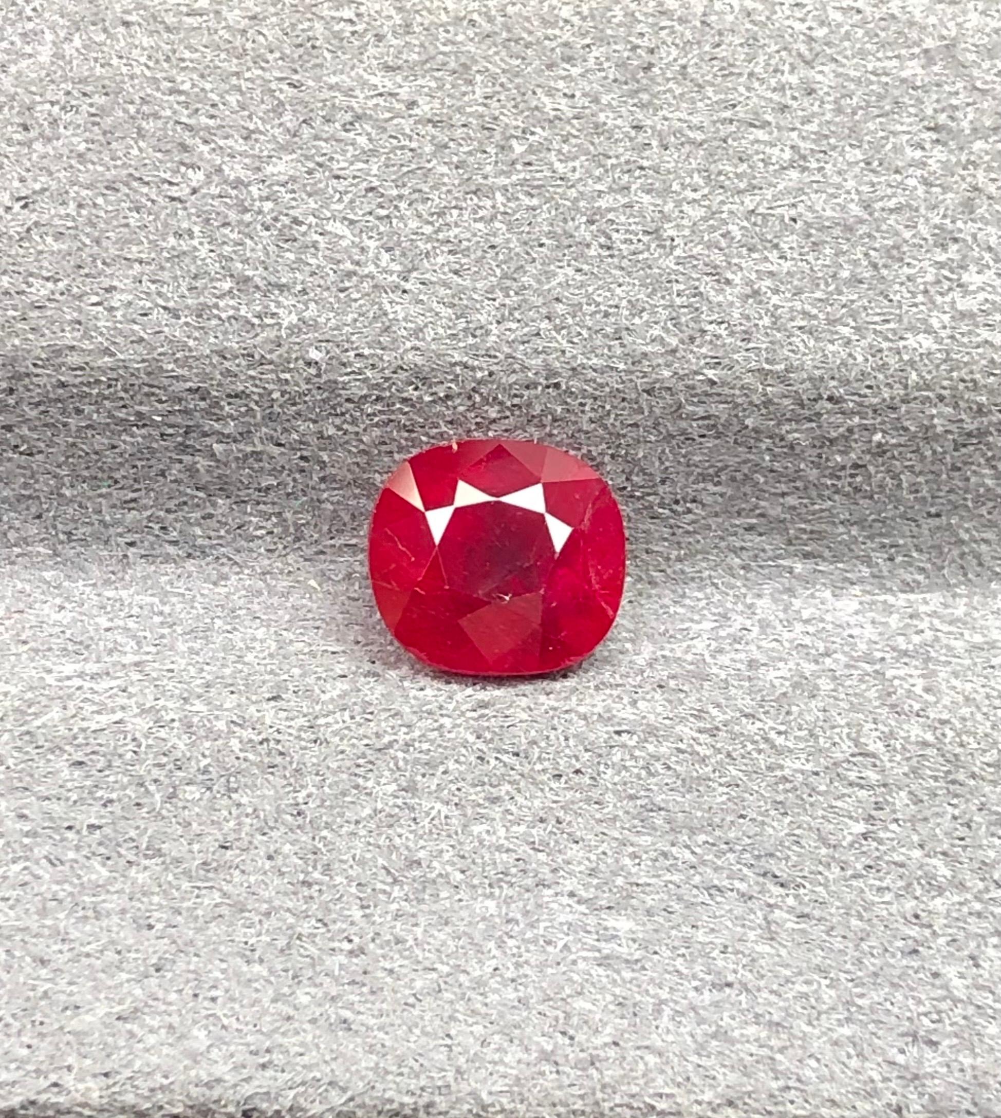 1,25 Ct AIGS Certified Natural Burma Ruby Unheated Pigeon Blood Farbe Auge sauber im Angebot 4