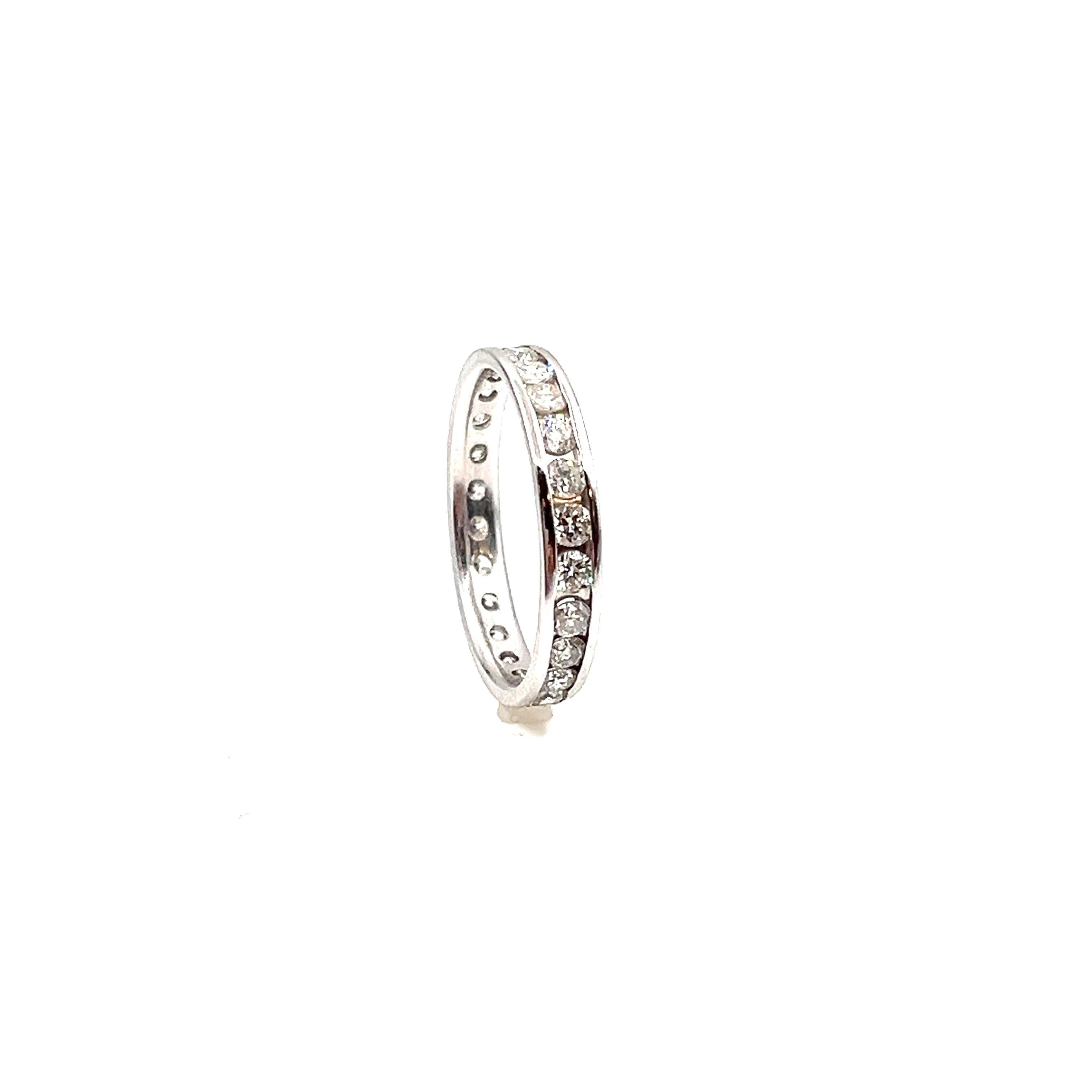 1.25 ct Diamond Eternity Ring In New Condition For Sale In Chicago, IL