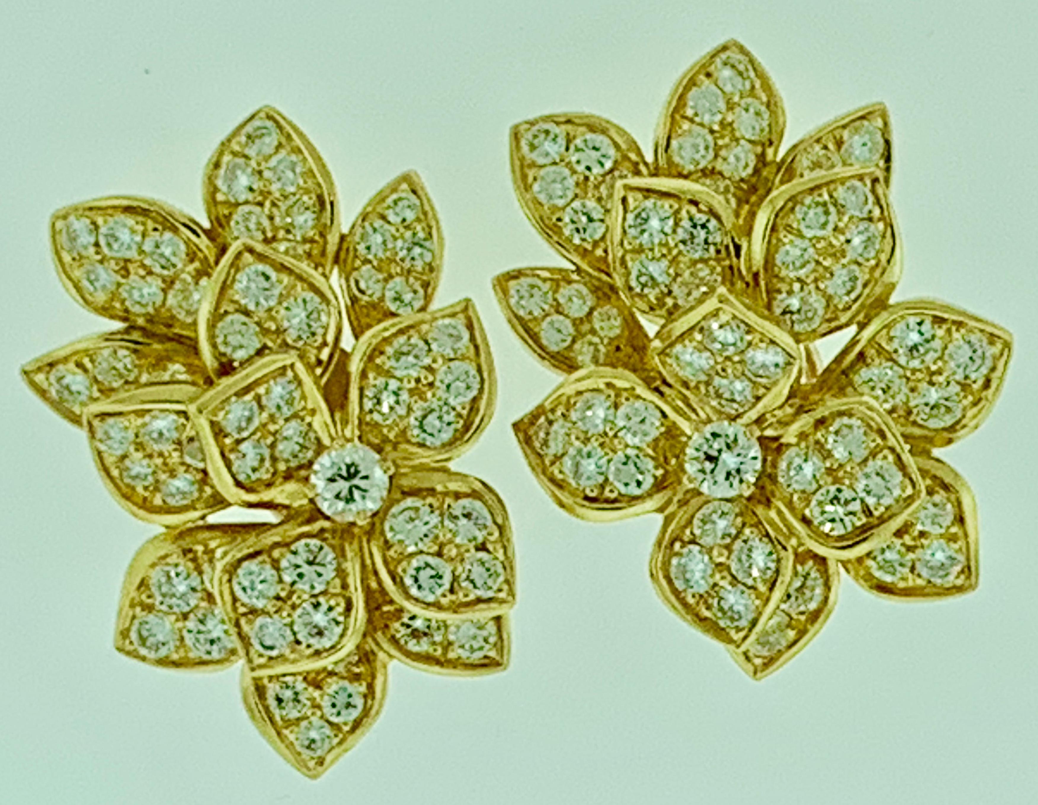 Clips d'oreilles en or 18 carats pour femmes avec diamants de 12,5 carats de qualité VS, 27 grammes en vente 1