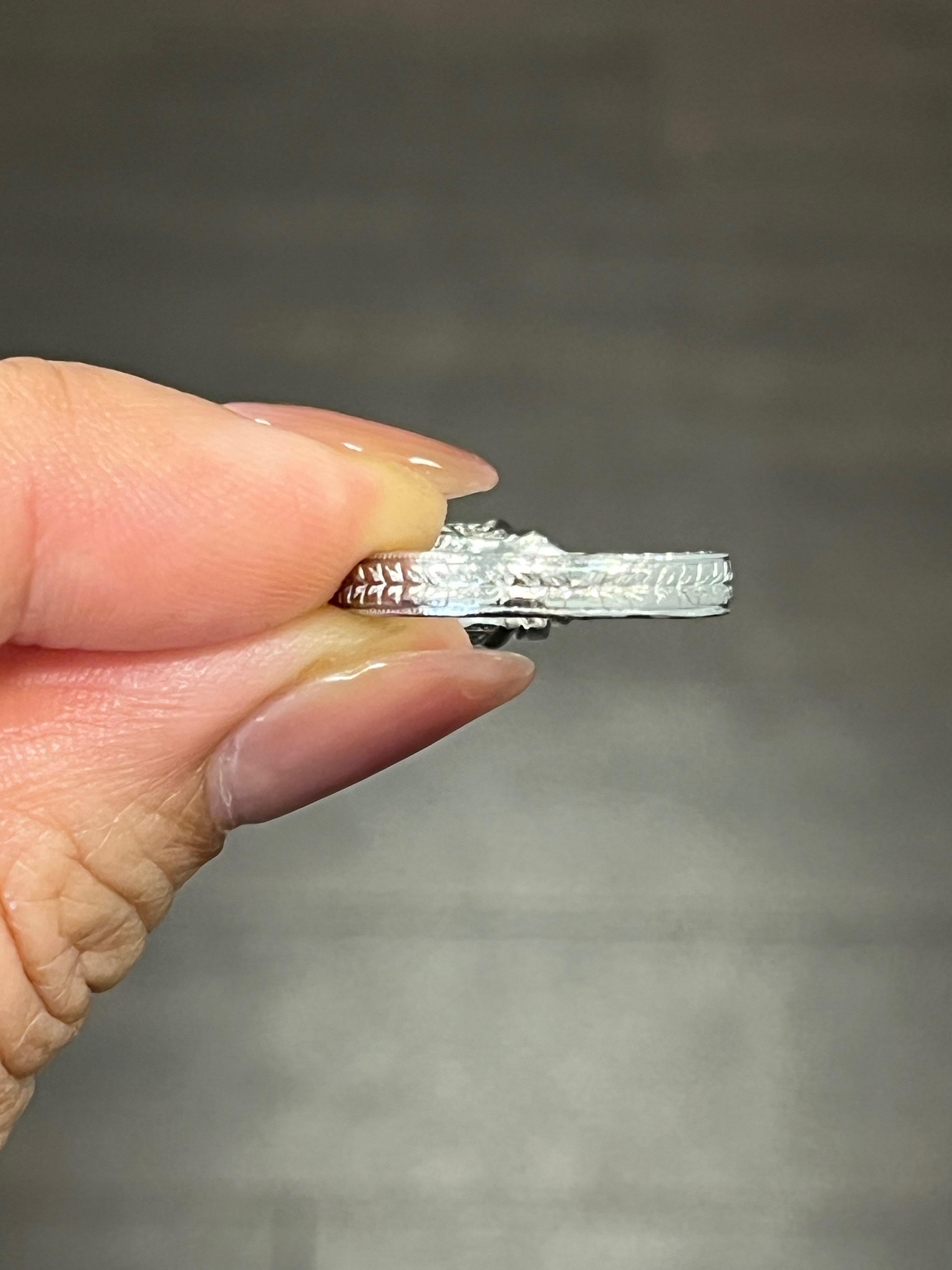 1.25 ct Emerald Cut Diamond Ring For Sale 2