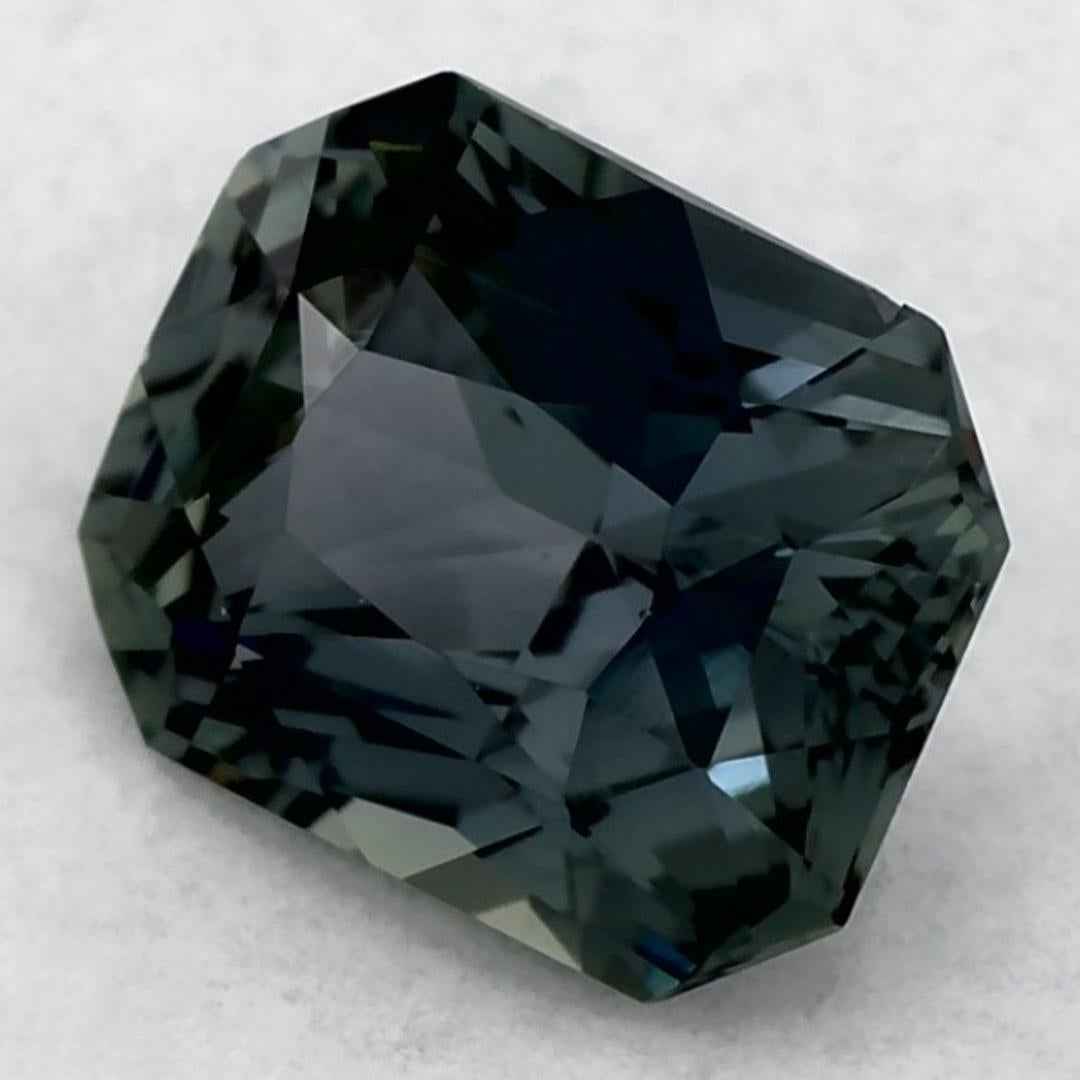 Ottagono 1.25 carati di zaffiro verde ottagonale sfuso in vendita