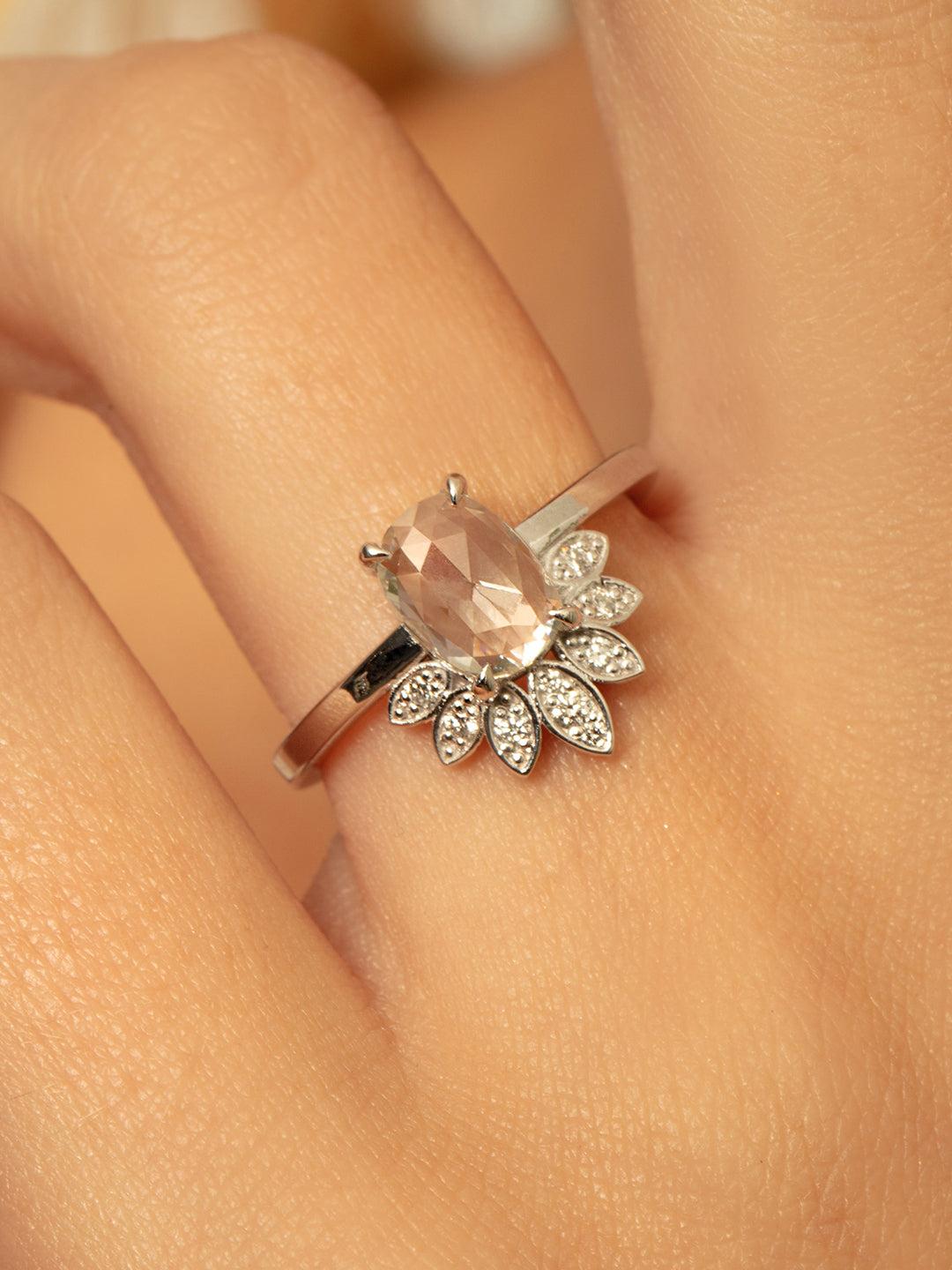 1.25 ct Oval Rose-Cut White Diamond 14K Crest Solitaire Ring For Sale 1