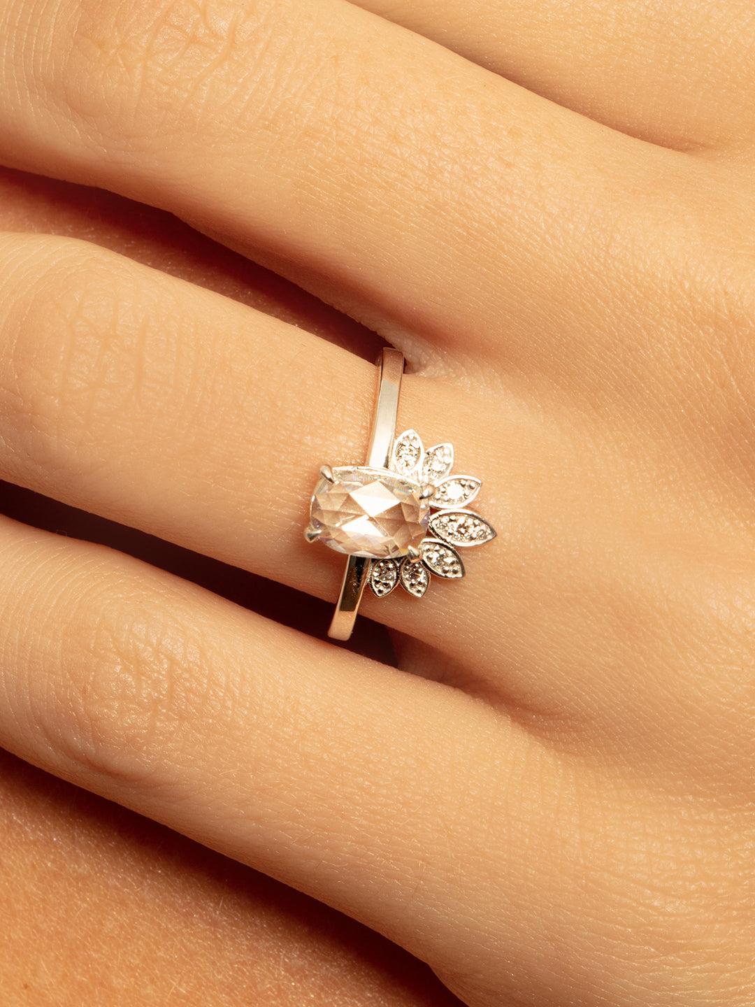 1.25 ct Oval Rose-Cut White Diamond 14K Crest Solitaire Ring For Sale 2