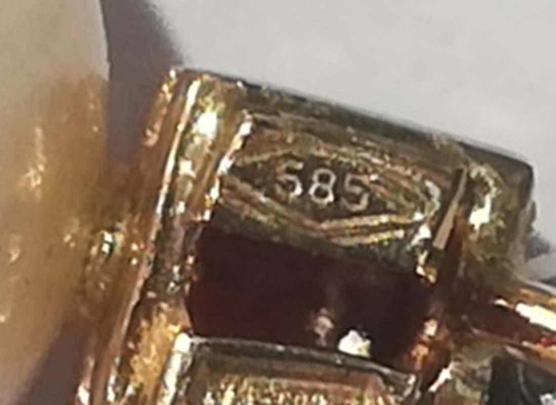 12,5 mm Perlen, Rubine, Diamanten, Ohrringe aus 14 Karat Roségold. Damen im Angebot