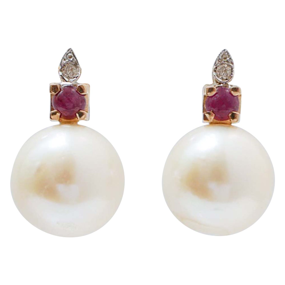 12,5 mm Perlen, Rubine, Diamanten, Ohrringe aus 14 Karat Roségold.