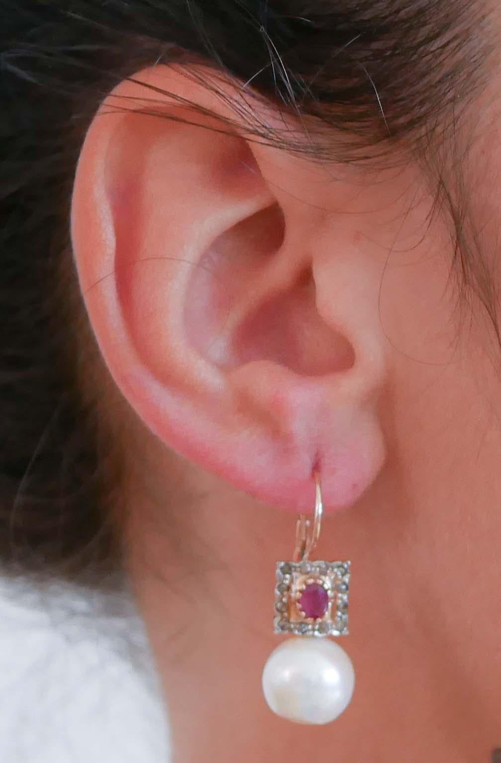 Pendientes de 12.5 mm de perlas blancas, rubíes, diamantes, oro rosa y plata. en Nuevo estado para la venta en Marcianise, Marcianise (CE)
