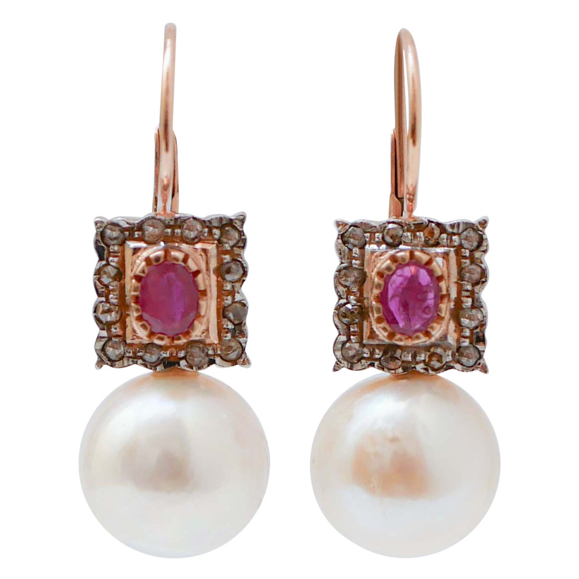 Boucles d'oreilles en argent et or rose avec perles blanches, rubis, diamants et perles de 12.5 m