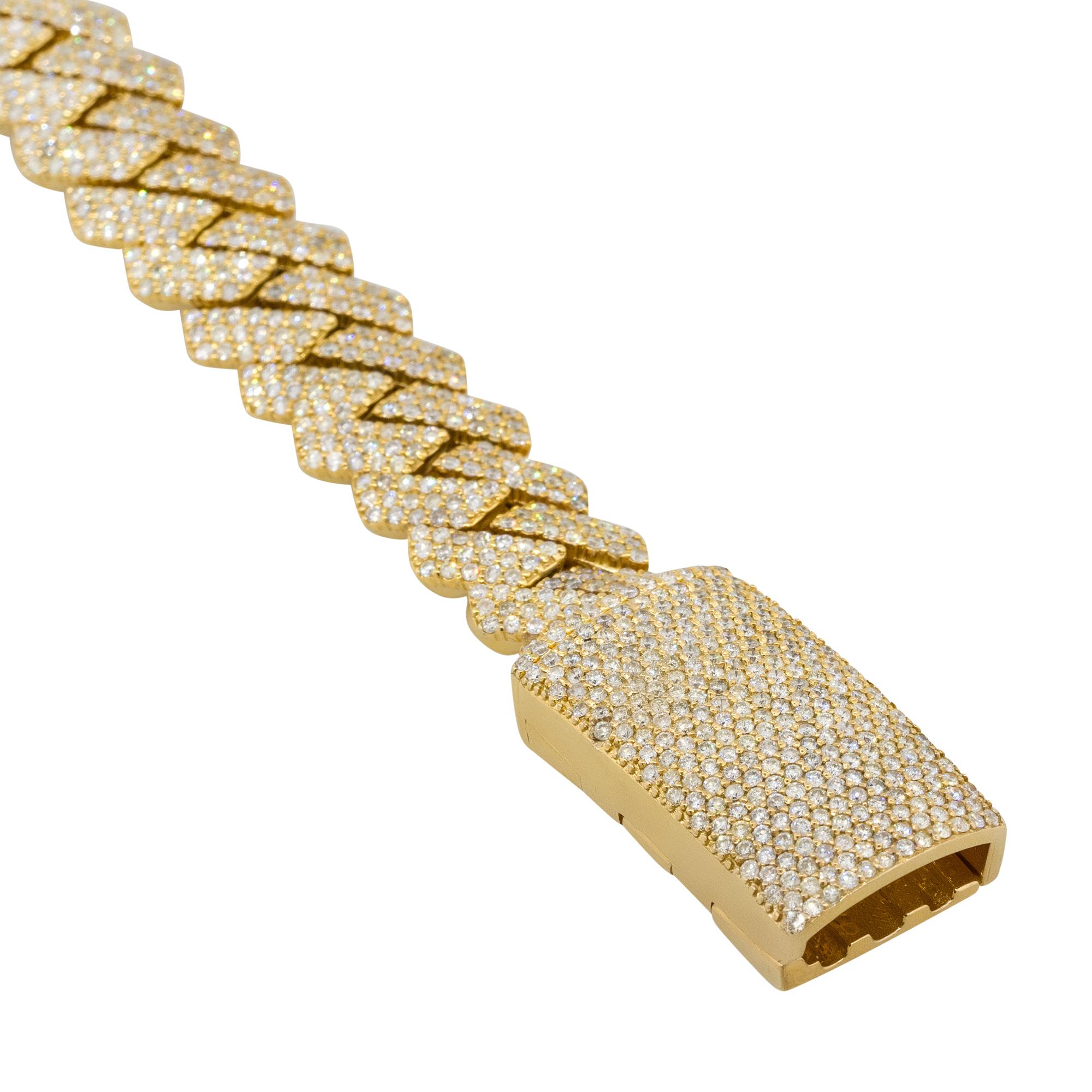 12.50 Carat All Pave Diamond Cuban Link Bracelet 10 Karat In Stock In New Condition For Sale In Boca Raton, FL