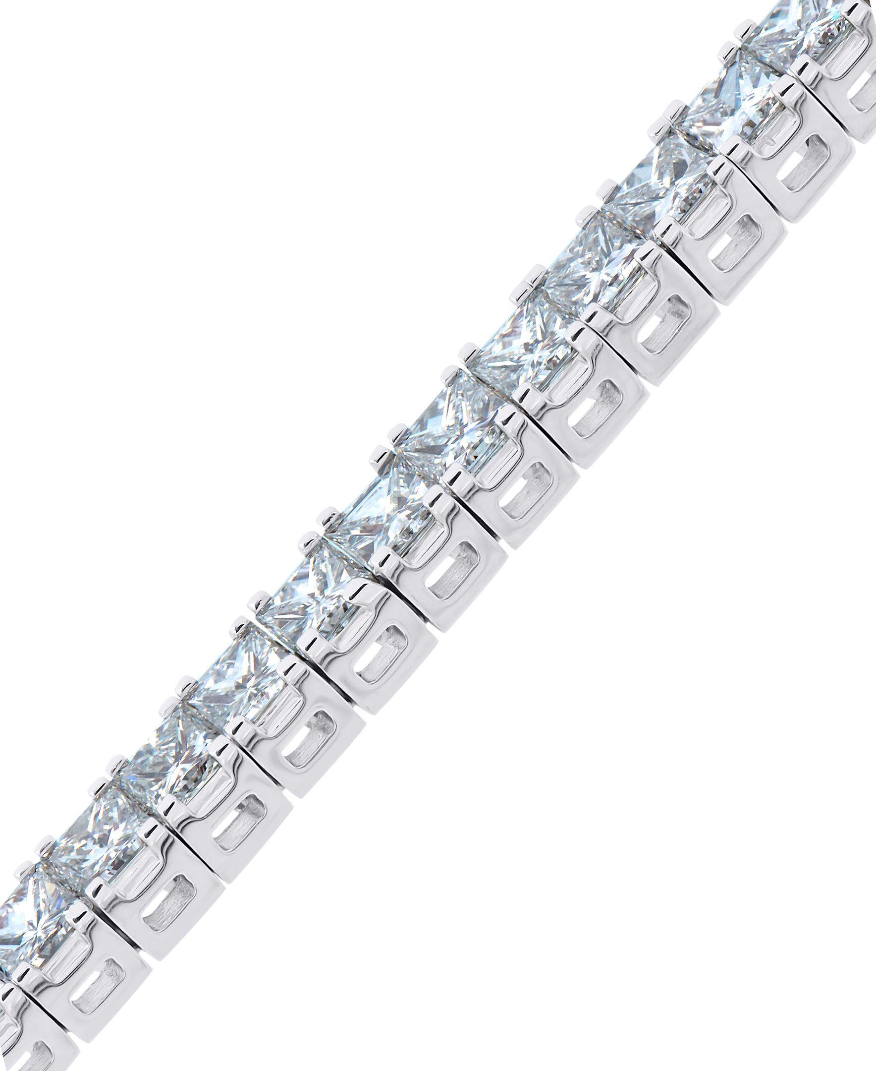 Modern 12.50 CT Diamond 14K White Gold Prong Set Tennis Bracelet For Sale