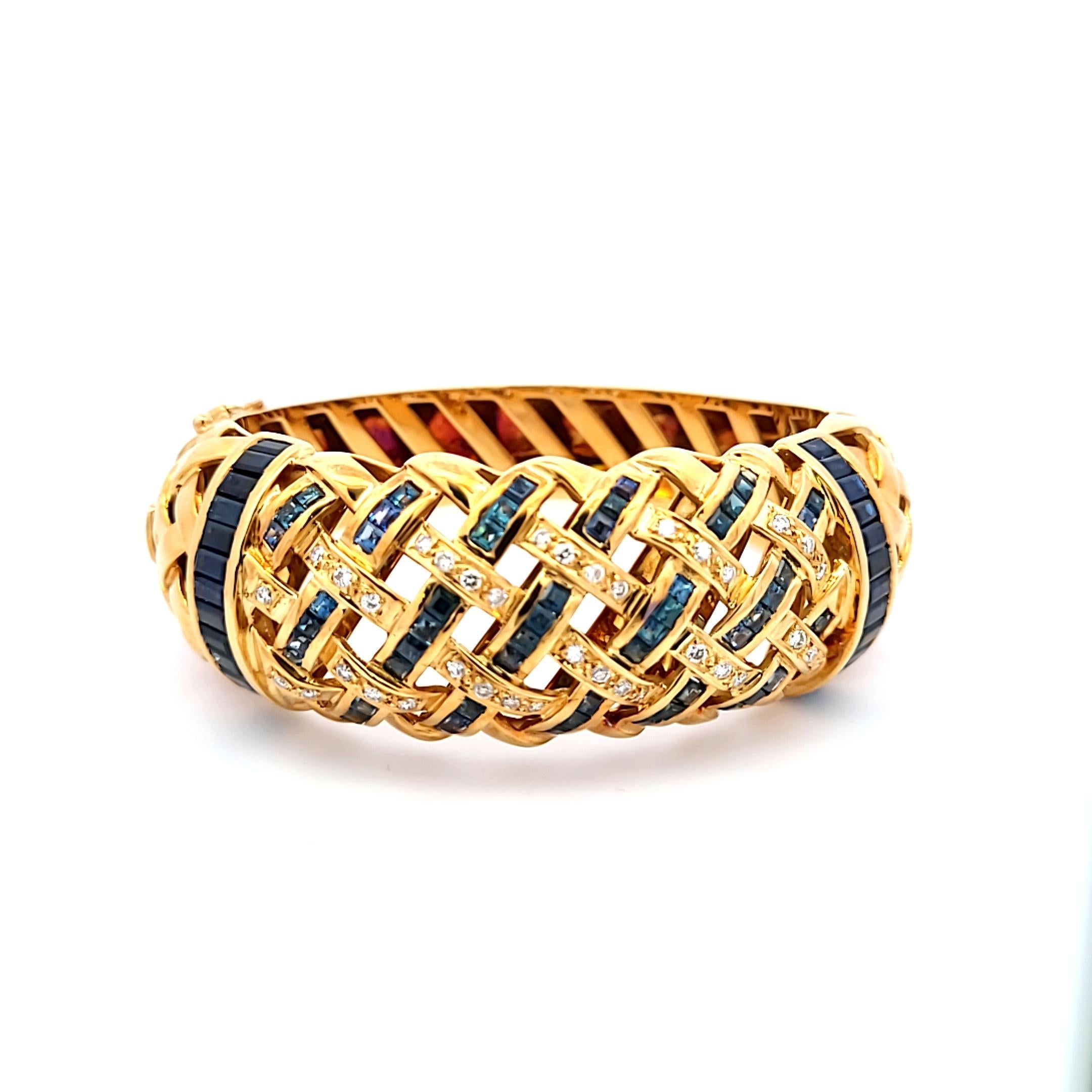 Zafiro de 12,50 quilates Diamante de 1,00 quilates Pulsera de brazalete de oro amarillo de 18 quilates en venta 1