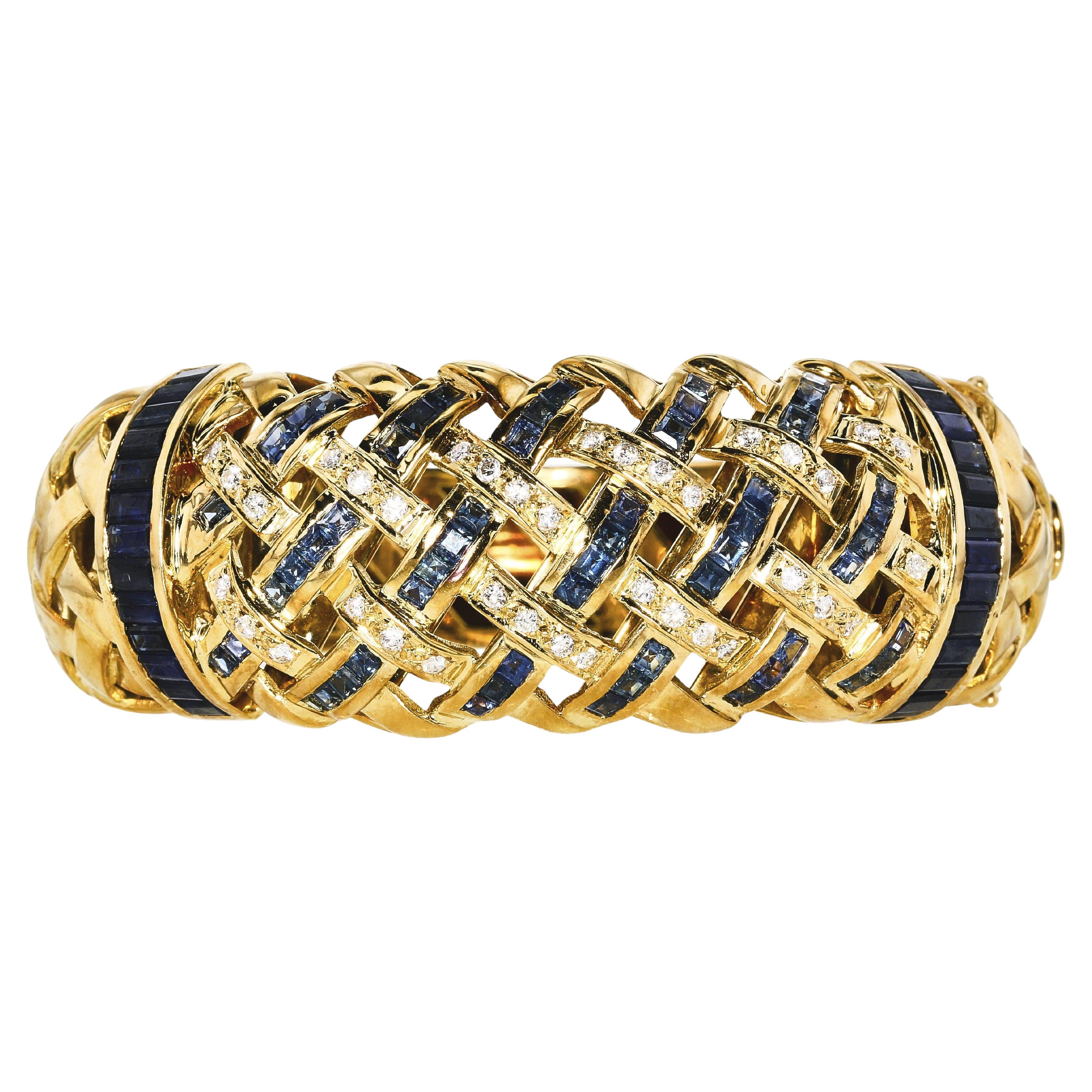 12.50 Carat Sapphire 1.00 Carat Diamond 18 Karat Yellow Gold Bangle Bracelet