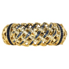 Zafiro de 12,50 quilates Diamante de 1,00 quilates Pulsera de brazalete de oro amarillo de 18 quilates