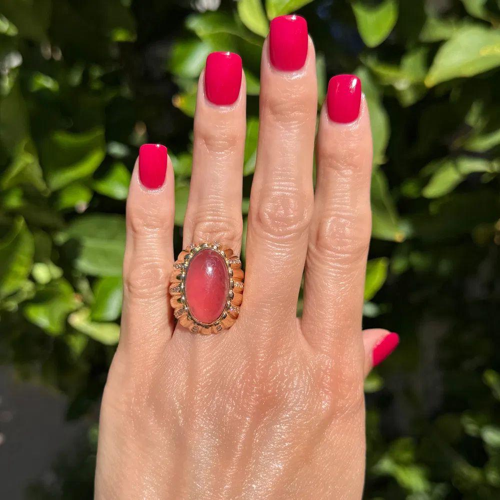 Moderniste Bague Bombay vintage en or, rhodochrosite translucide et diamants 12,50 carats en vente