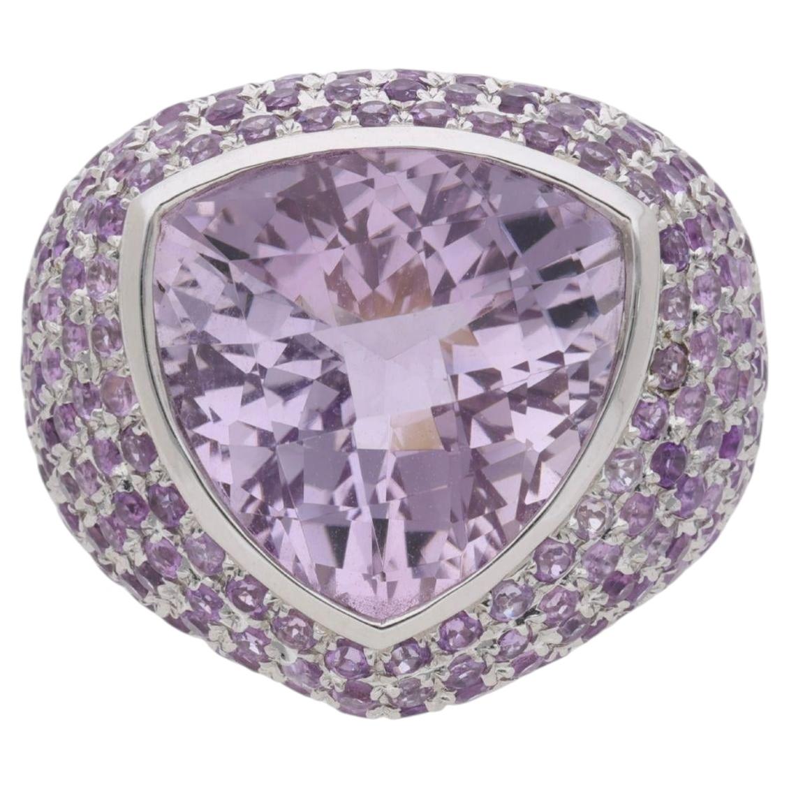 How much is a blue sapphire ring worth?