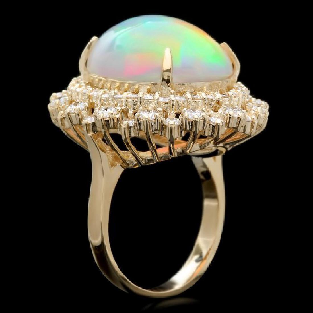 Mixed Cut 12.50 Ct Natural Impressive Ethiopian Opal & Diamond 14K Solid Yellow Gold Ring For Sale