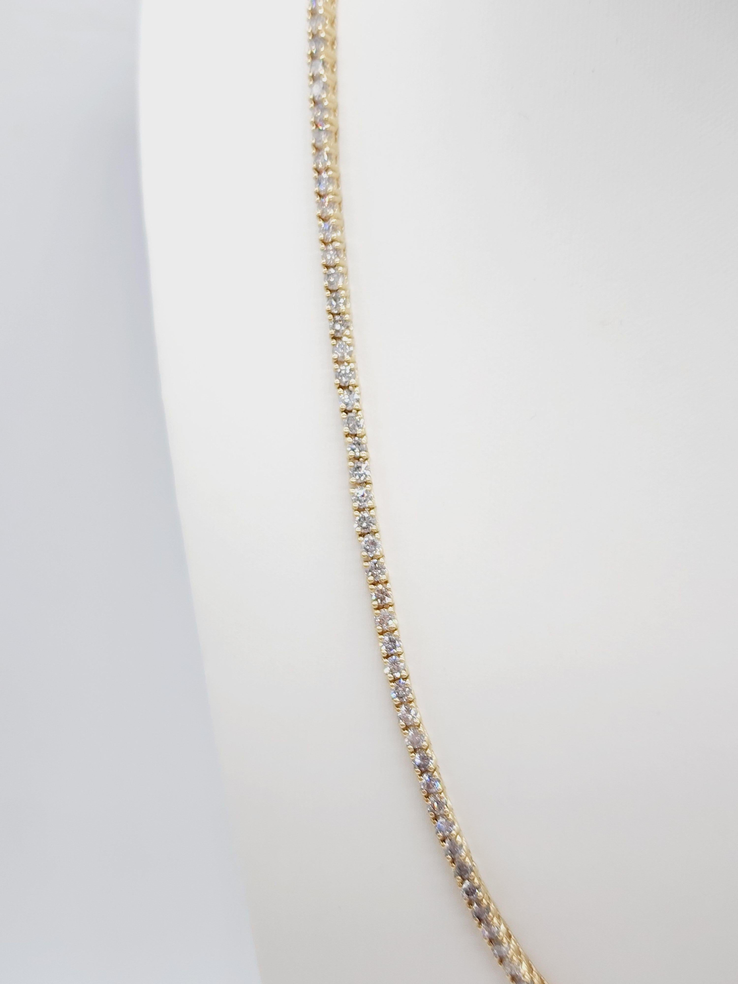 Modern 12.51 Carat Natural Diamond Tennis Necklace 14K Yellow Gold 18'' For Sale
