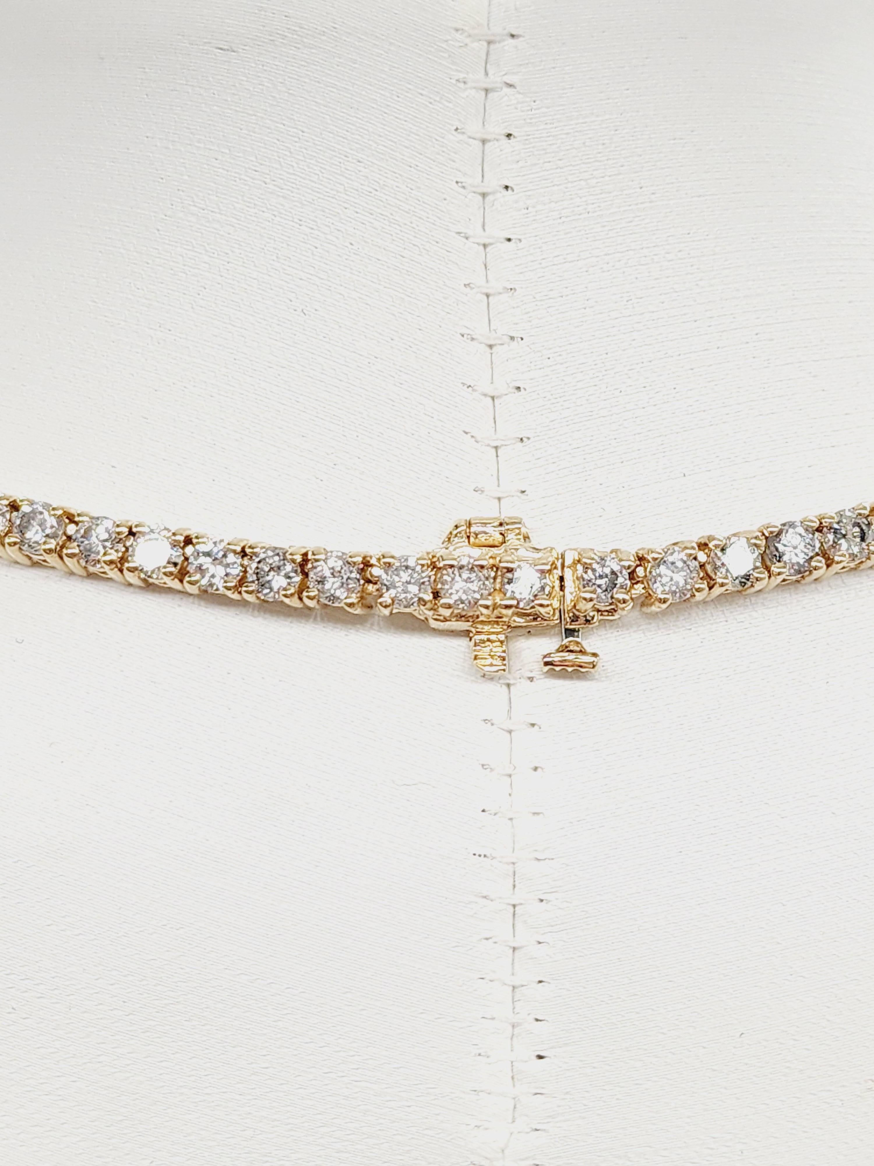 12.51 Carat Natural Diamond Tennis Necklace 14K Yellow Gold 18'' In New Condition For Sale In Great Neck Plaza, NY