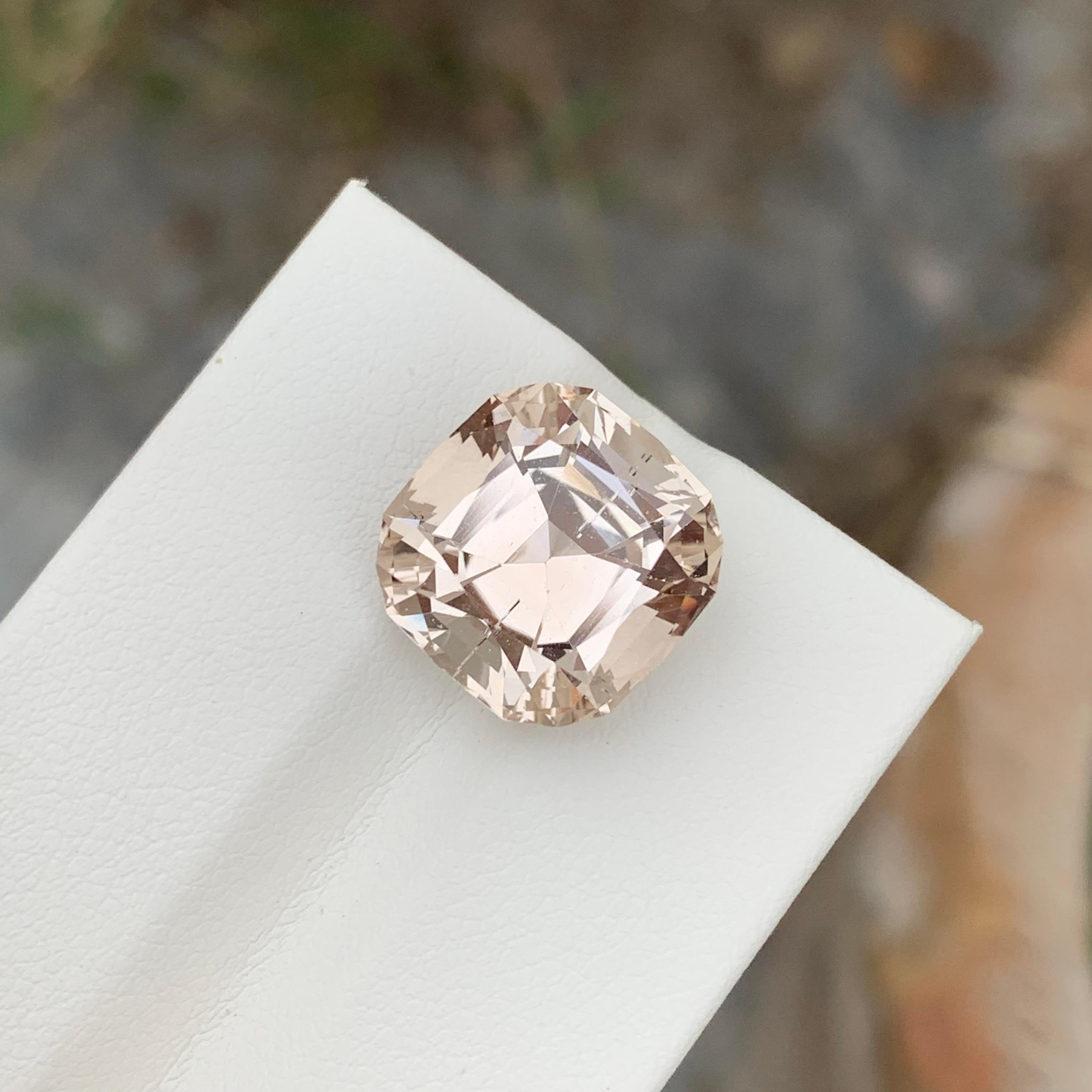 12.55 Carats Natural Loose Golden Topaz Cushion Shape Gem Necklace Jewellery For Sale 1