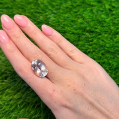 Gemma sfusa di morganite rosa naturale da 12,55 carati con taglio ovale