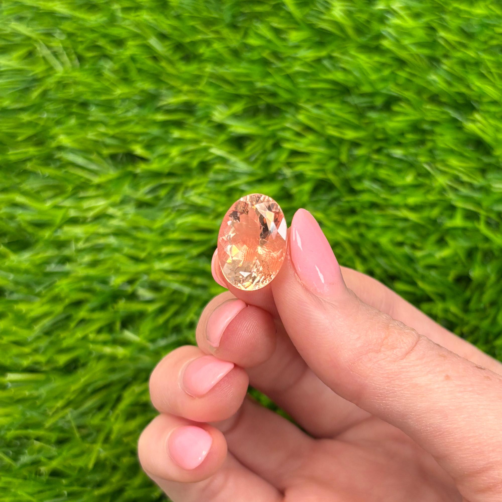 Contemporain 12.55 Carat Oval-Cut Natural Pink Morganite Loose Gemstone (pierre précieuse en vrac) en vente