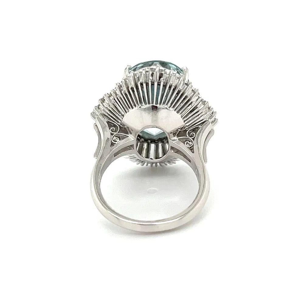 12.57 Carat Oval Aquamarine Diamond Platinum Statement Ring Estate Fine Jewelry In Excellent Condition For Sale In Montreal, QC