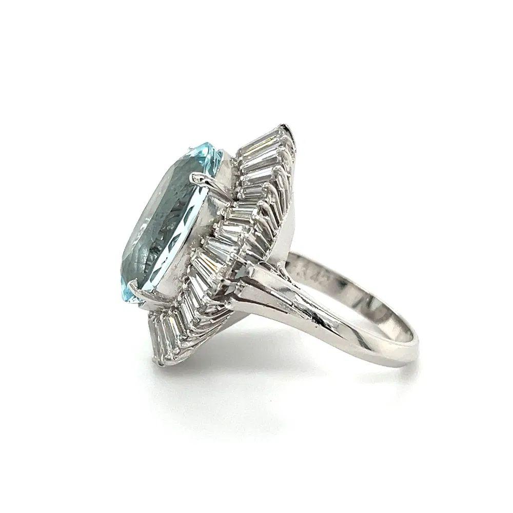 Women's 12.57 Carat Oval Aquamarine Diamond Platinum Statement Ring Estate Fine Jewelry For Sale