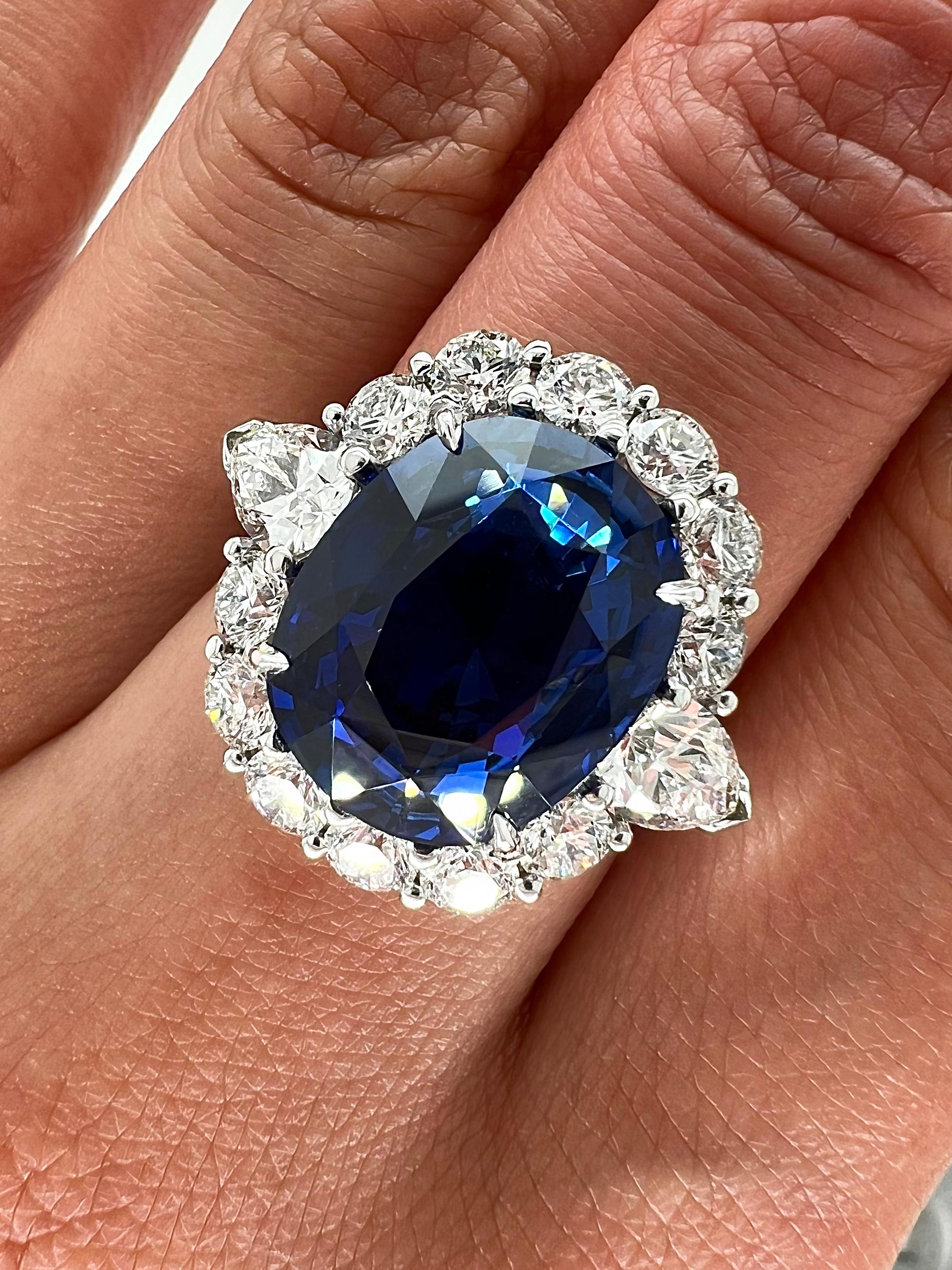 Femenino o masculino 12,59 Quilates Totales Zafiro y Diamante Halo Anillo de Compromiso Femenino Estilo Vintage en venta