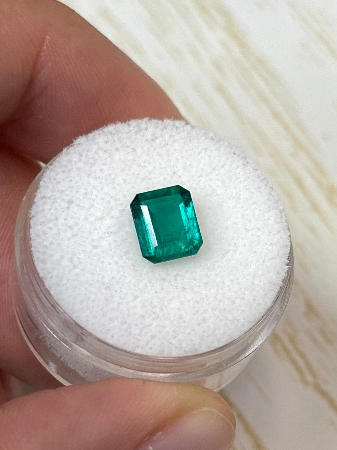 1.25ct AAA+ Muzo Green Emerald Cut Colombian Gem 7.5x6.5 Genuine Earth Mined Neuf - En vente à Jupiter, FL