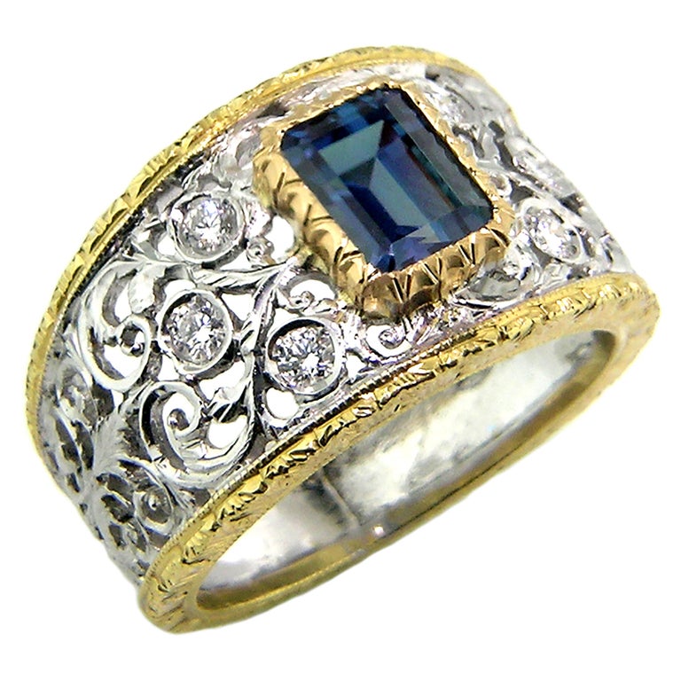 Cynthia Scott 1.25ct Natural Alexandrite and 18kt Gold Ring, Made in Italy For Sale