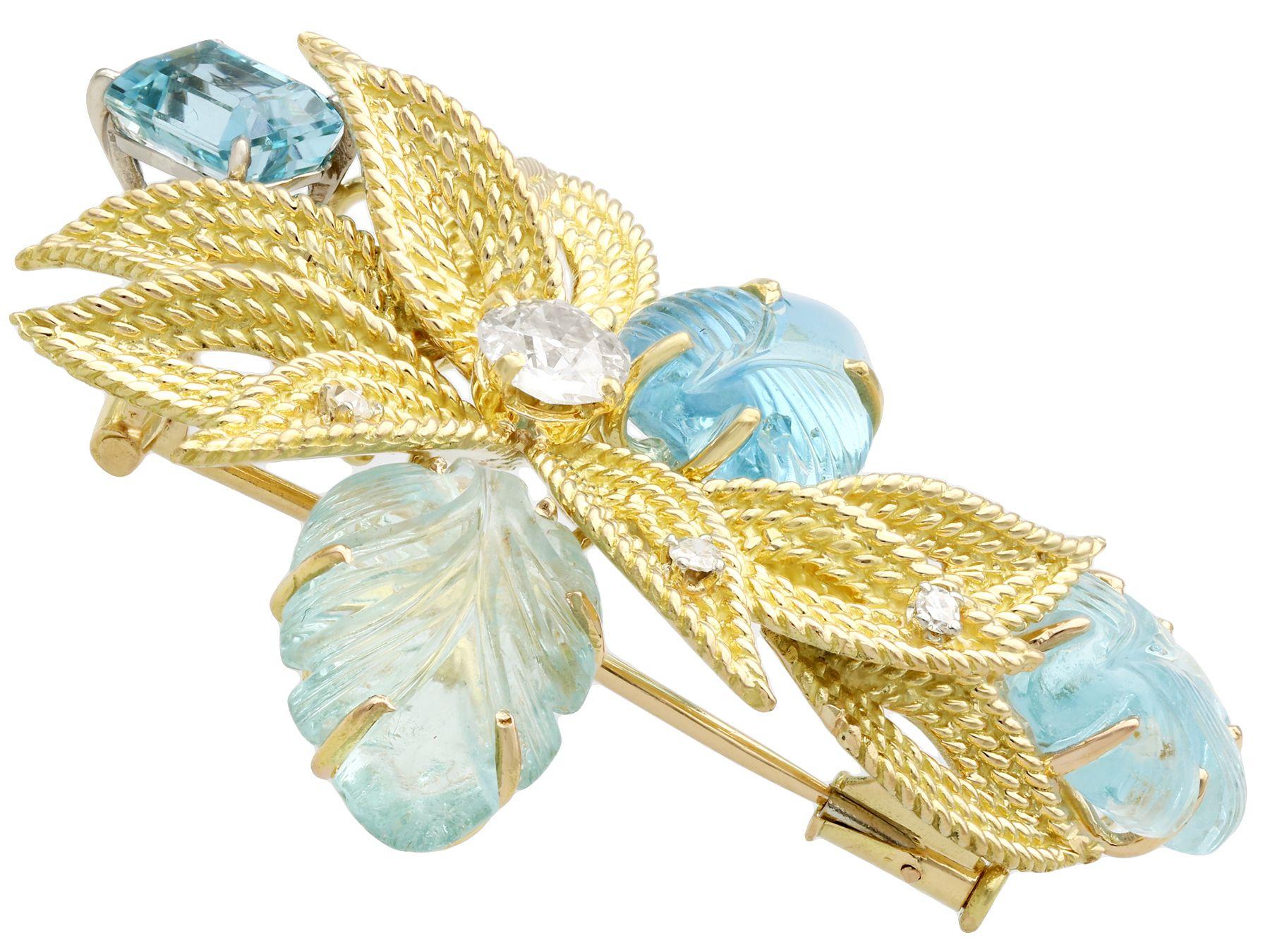 12.5 Carat Aquamarine Diamond Yellow Gold Brooch In Excellent Condition For Sale In Jesmond, Newcastle Upon Tyne