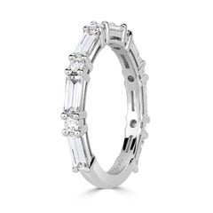 1,25ct Baguette und runder Brillantschliff Diamant Hochzeitsband in 18k Weißgold