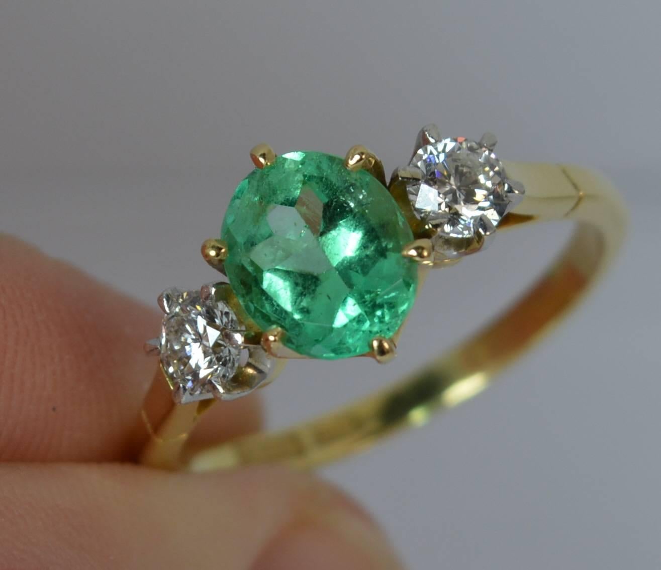 Art Deco 1.25 Carat Columbian Emerald and VS Diamond 18 Carat Gold Trilogy Ring