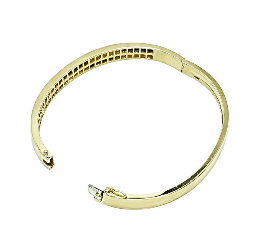 1.25ct Diamond 1.50ct Sapphire Gold Bangle In Good Condition For Sale In New York, NY