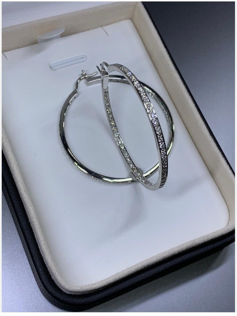 1.25ct Diamond chunky hoop huggies earrings in 18ct white gold In New Condition For Sale In London, GB