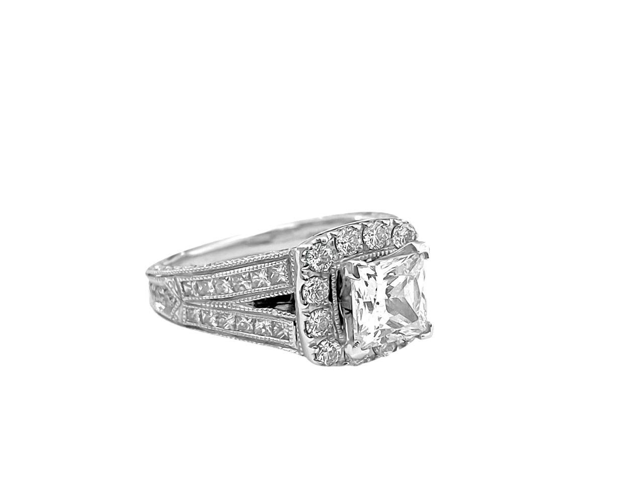 1.25ct Diamond Engagement Ring in 14k White Gold In Excellent Condition For Sale In Miami, FL