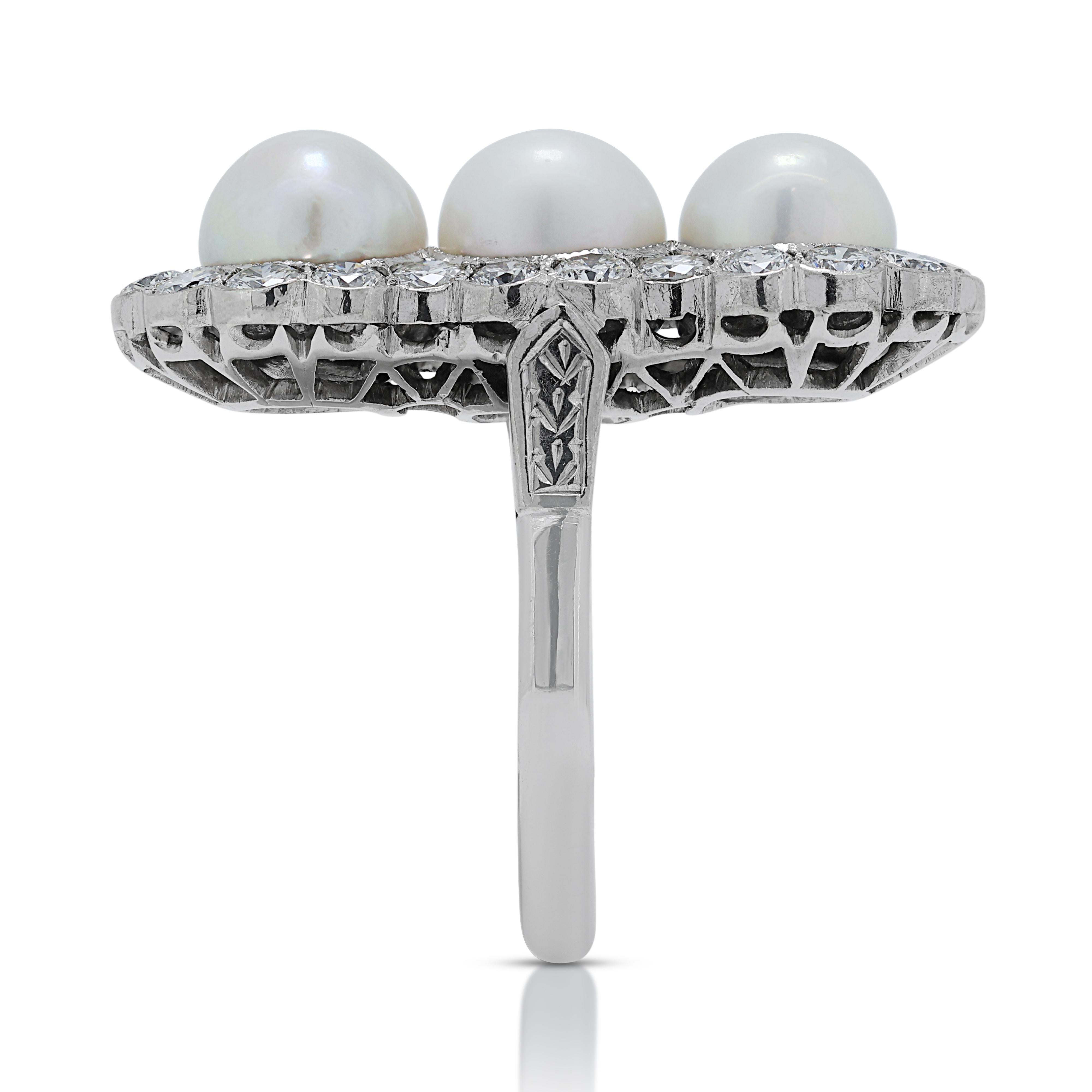 1.25ct Diamonds Ring with Pearls Set in Platinum For Sale 2