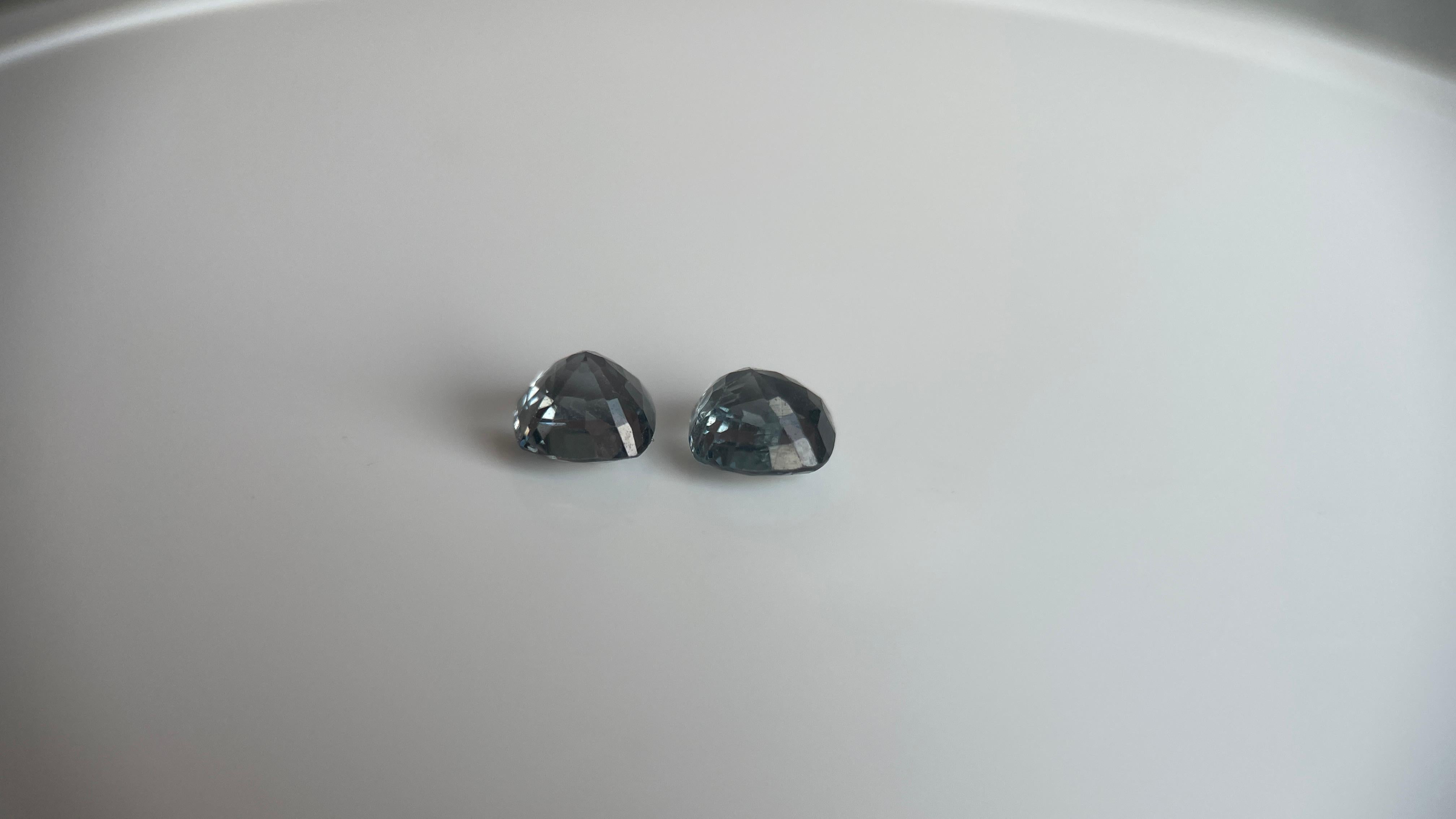 1,25ct Spinello grigio verdastro (4,6x4,6x3,2/4,6x4,4x3,5)mm In condizioni Nuovo in vendita a Singapore, SG